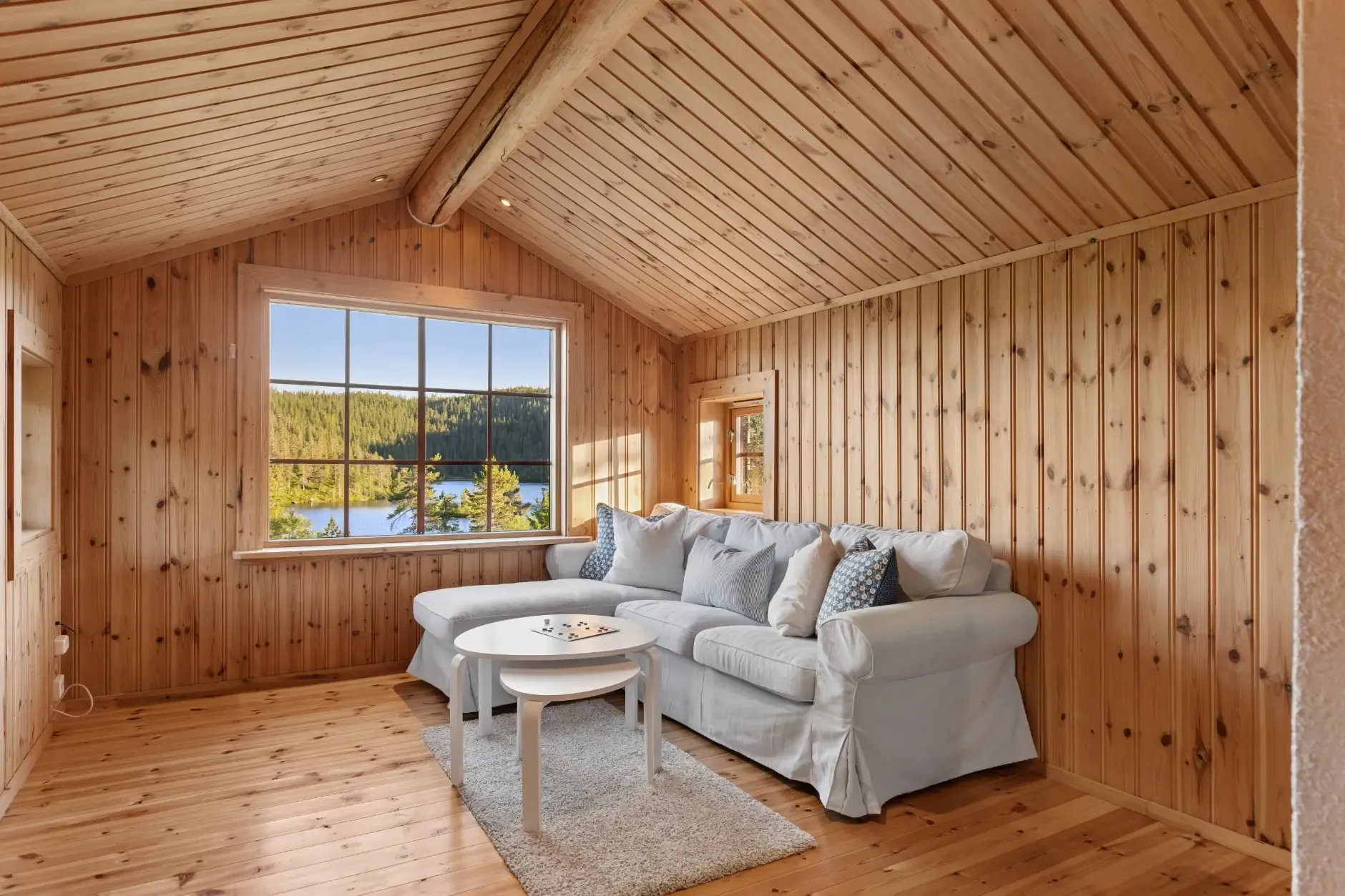 Modern 3-Bedroom Country House with Terrace Near Tråenvatna, Norway - View image 32 of 41