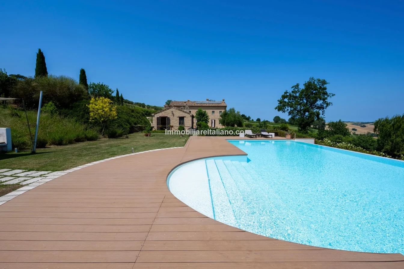 Villa exclusive de 7 chambres avec piscine et maison d'hôtes à Jesi, Italie - Voir l'image 18 sur 56
