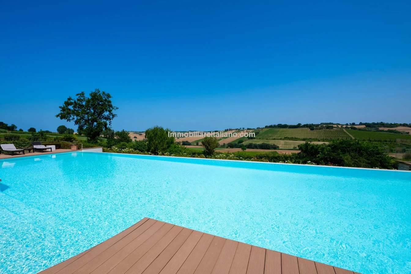 Villa exclusive de 7 chambres avec piscine et maison d'hôtes à Jesi, Italie - Voir l'image 19 sur 56