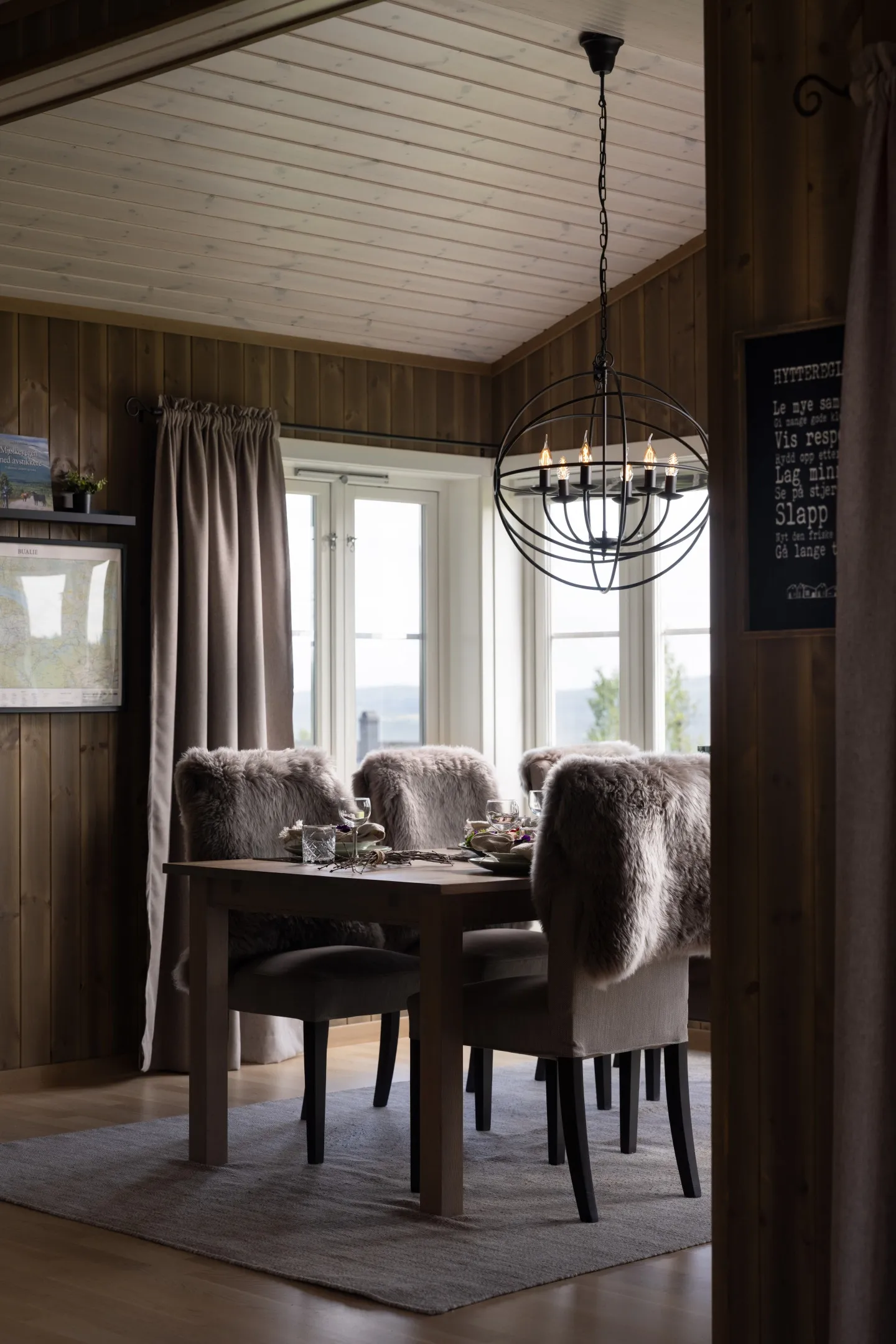 Modern 3-Bedroom Cabin with Expansive Terrace in Scenic Bualie, Norway - View image 8 of 37