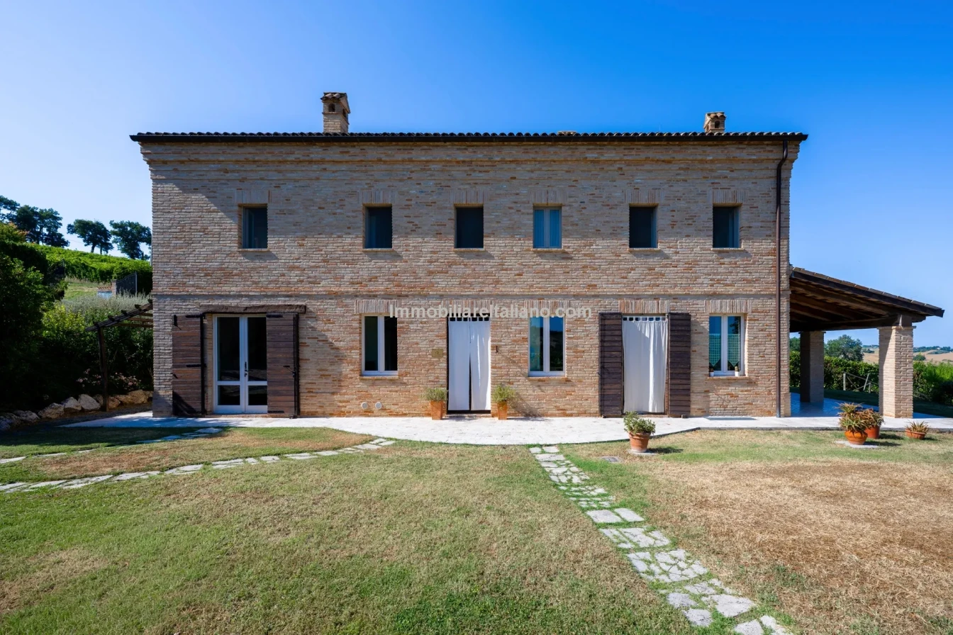 Villa exclusive de 7 chambres avec piscine et maison d'hôtes à Jesi, Italie - Voir l'image 23 sur 56