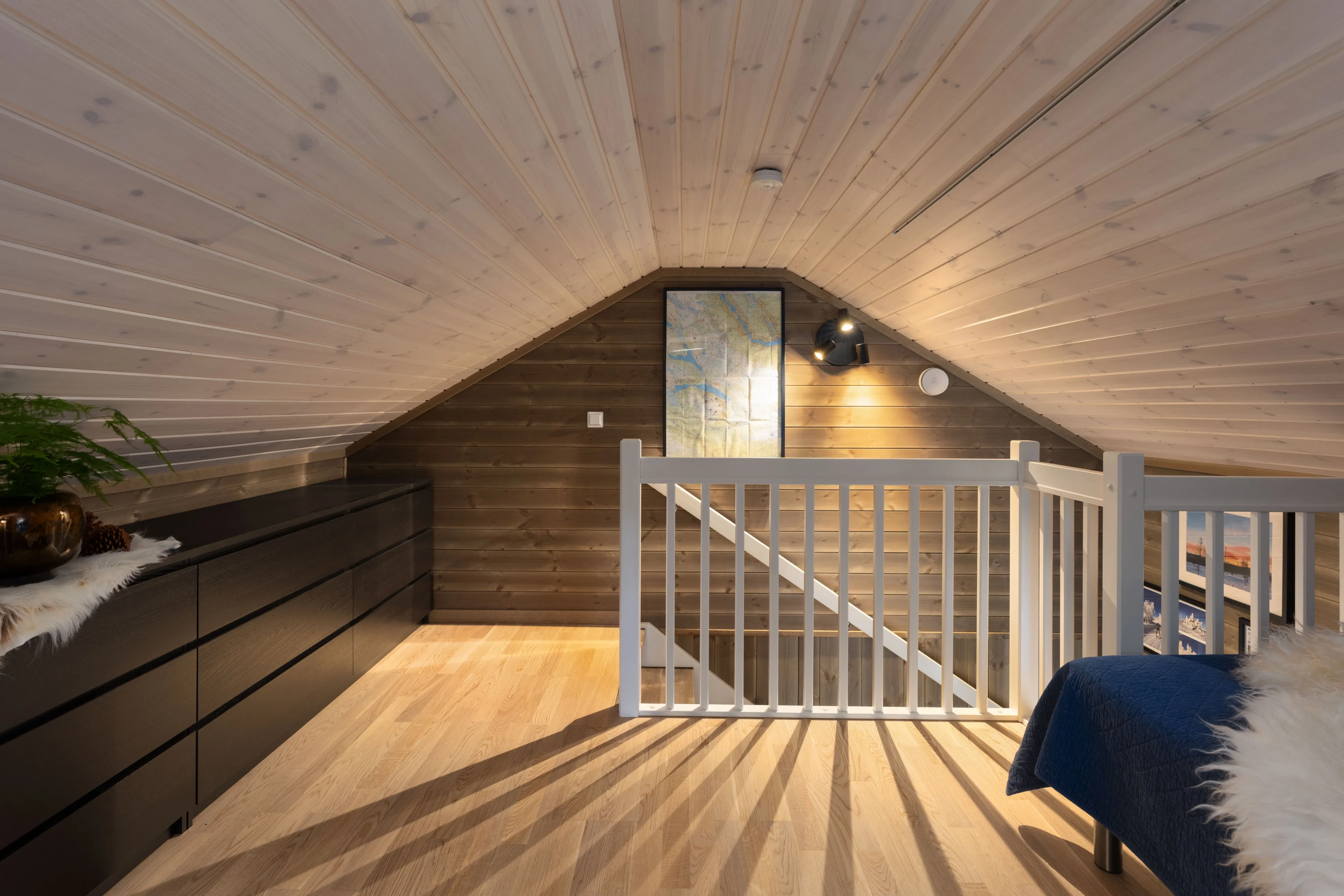 Modern 3-Bedroom Cabin with Expansive Terrace in Scenic Bualie, Norway - View image 23 of 37