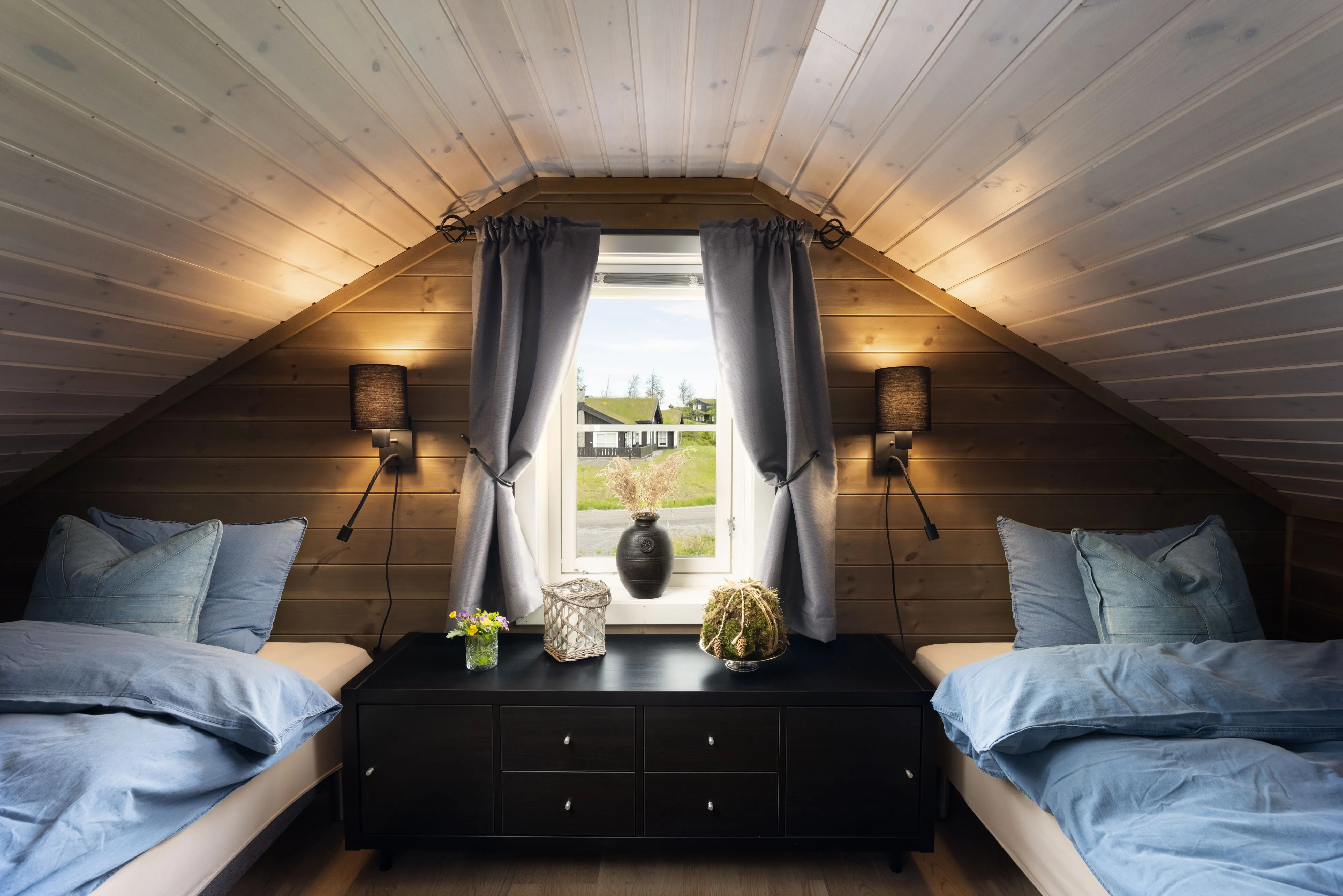 Modern 3-Bedroom Cabin with Expansive Terrace in Scenic Bualie, Norway - View image 25 of 37