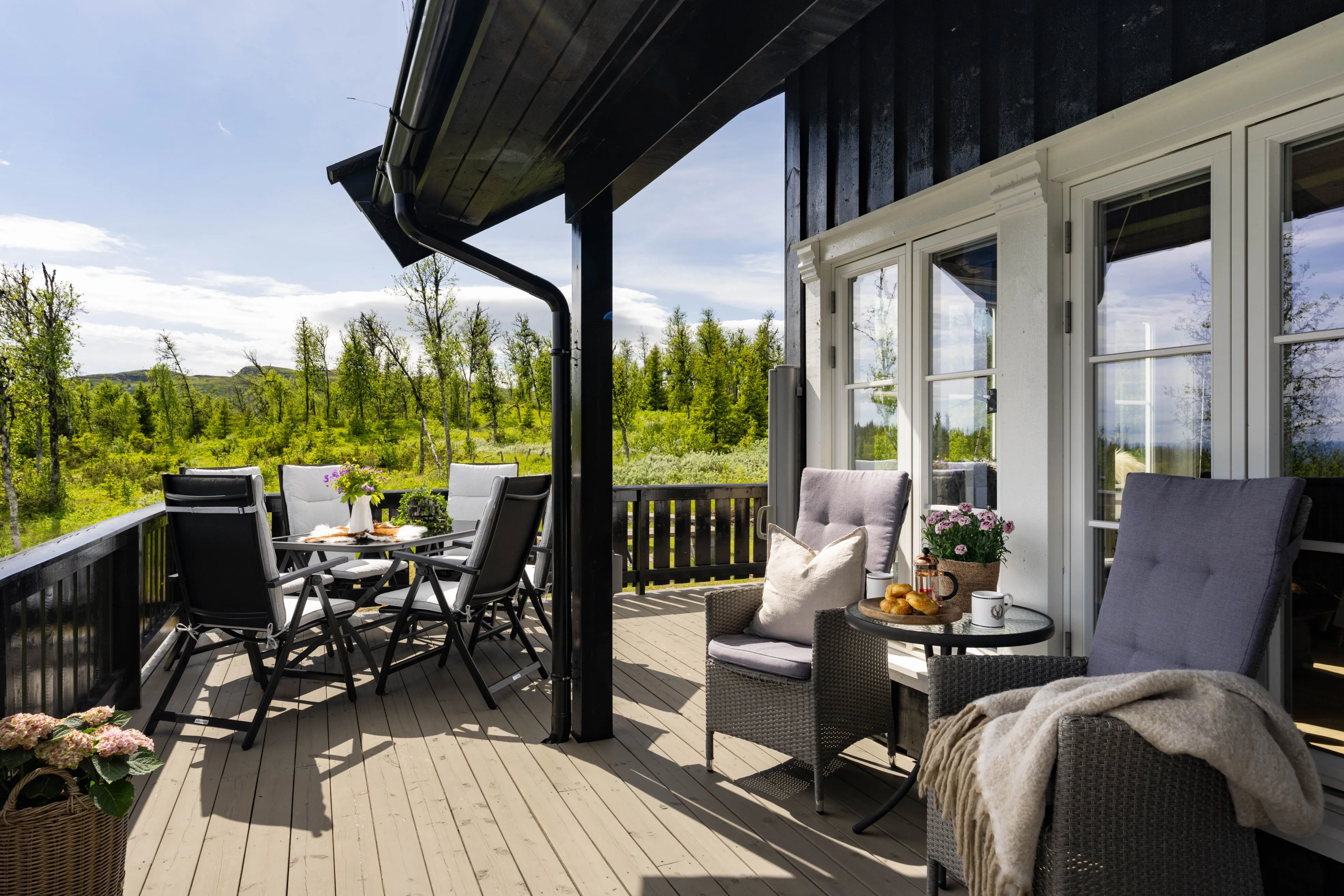 Modern 3-Bedroom Cabin with Expansive Terrace in Scenic Bualie, Norway - View image 26 of 37