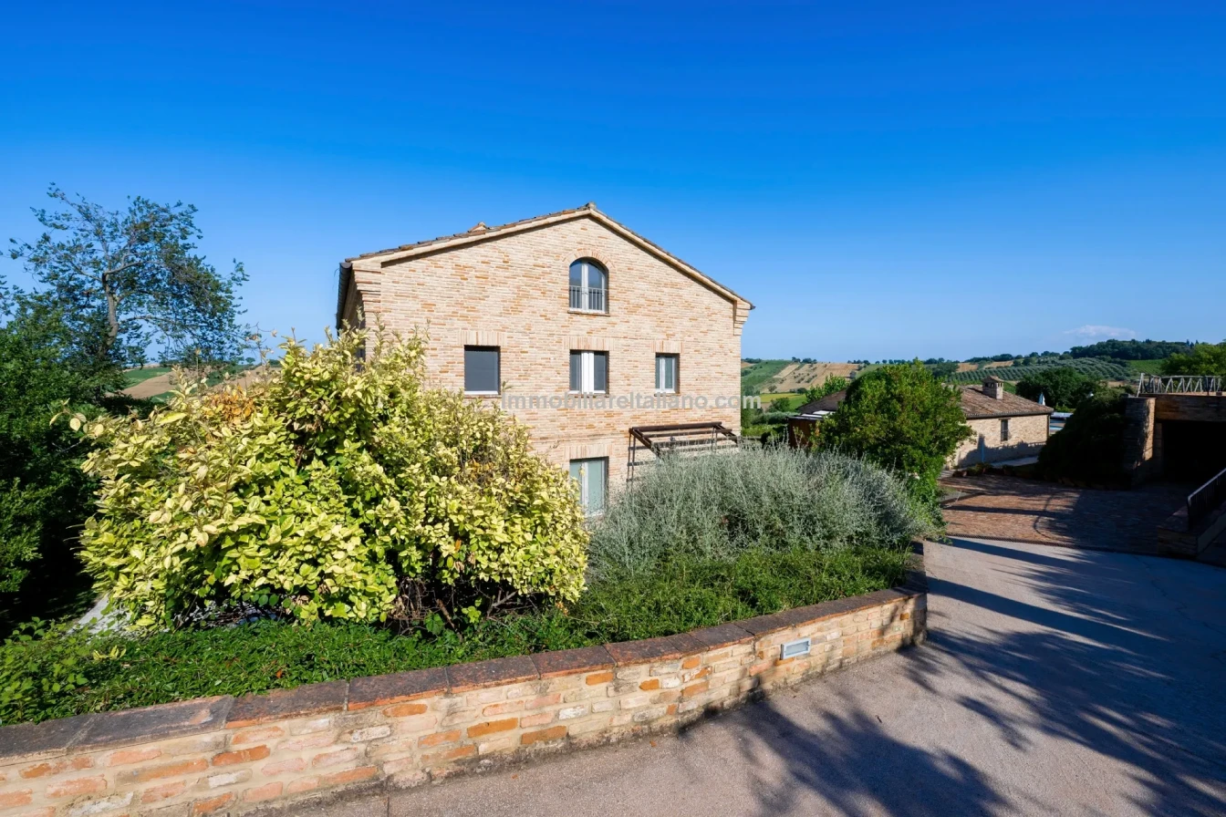 Villa exclusive de 7 chambres avec piscine et maison d'hôtes à Jesi, Italie - Voir l'image 25 sur 56