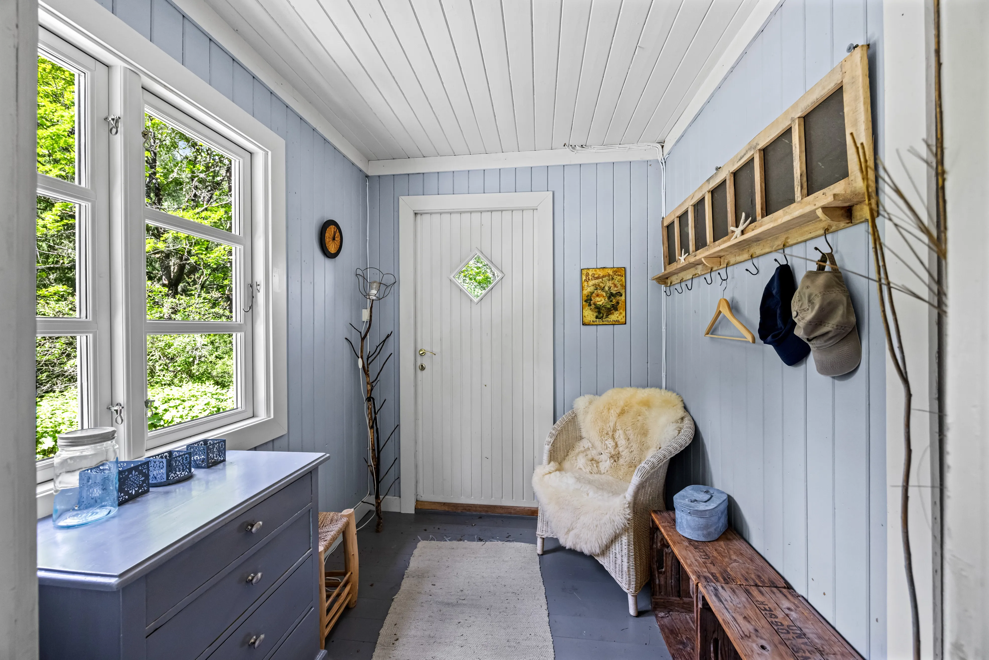 1930s Hakadal Cottage with Expansive Grounds and Terrace - View image 9 of 50