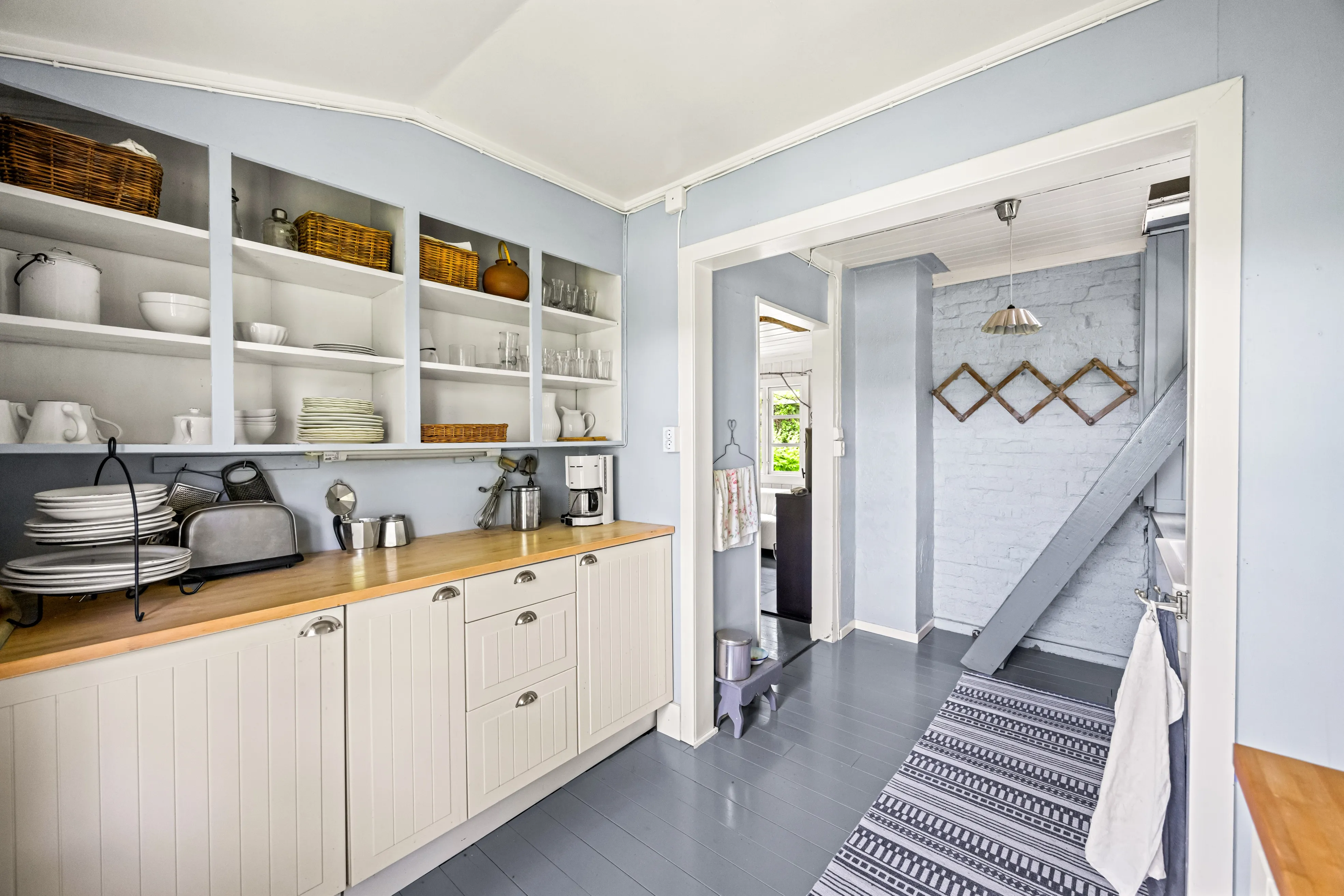 1930s Hakadal Cottage with Expansive Grounds and Terrace - View image 21 of 50