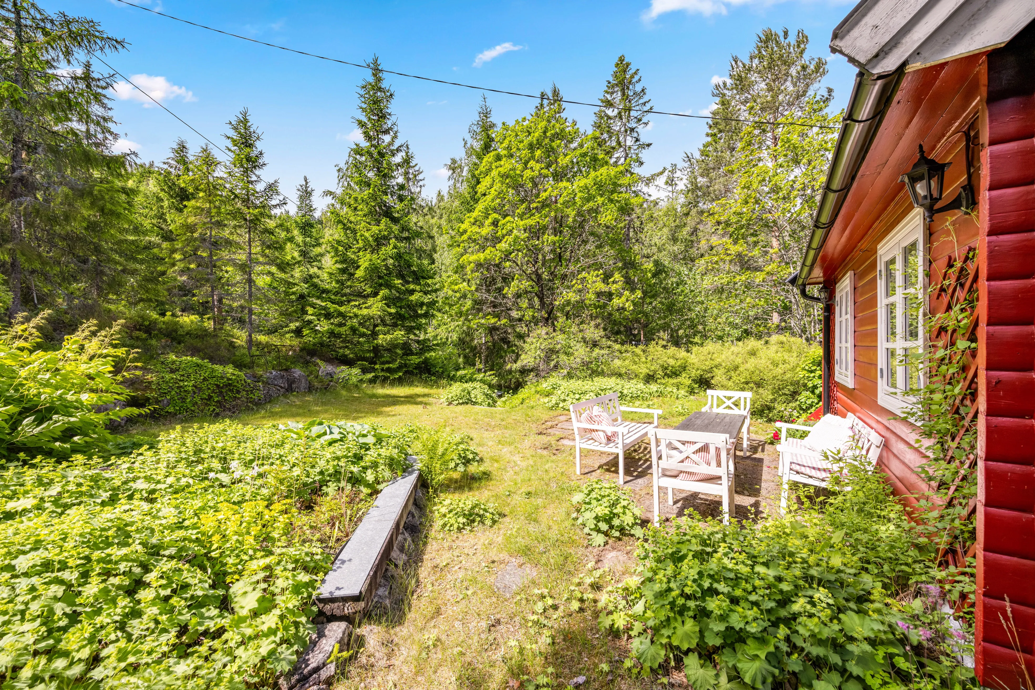 1930s Hakadal Cottage with Expansive Grounds and Terrace - View image 36 of 50