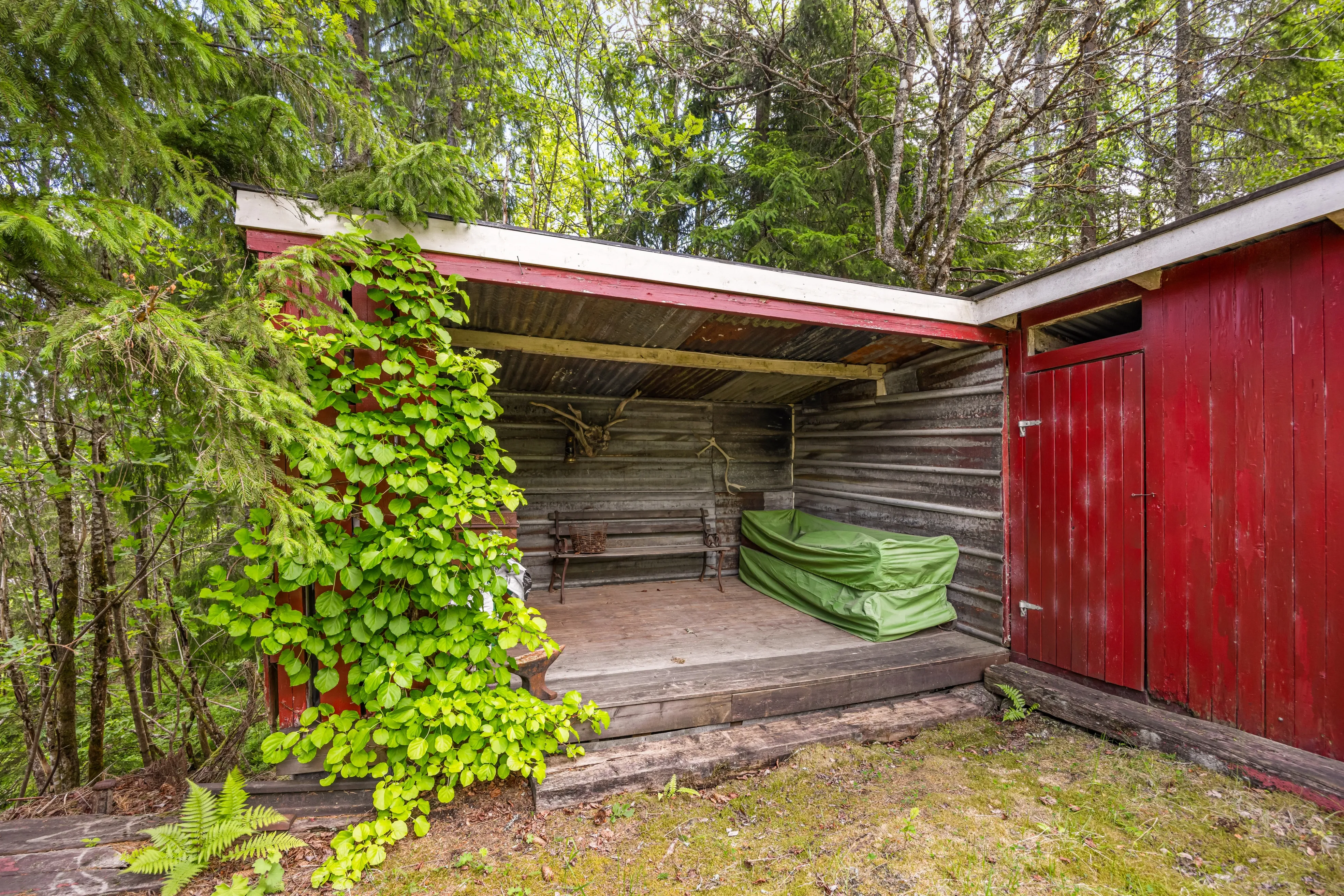 1930s Hakadal Cottage with Expansive Grounds and Terrace - View image 41 of 50