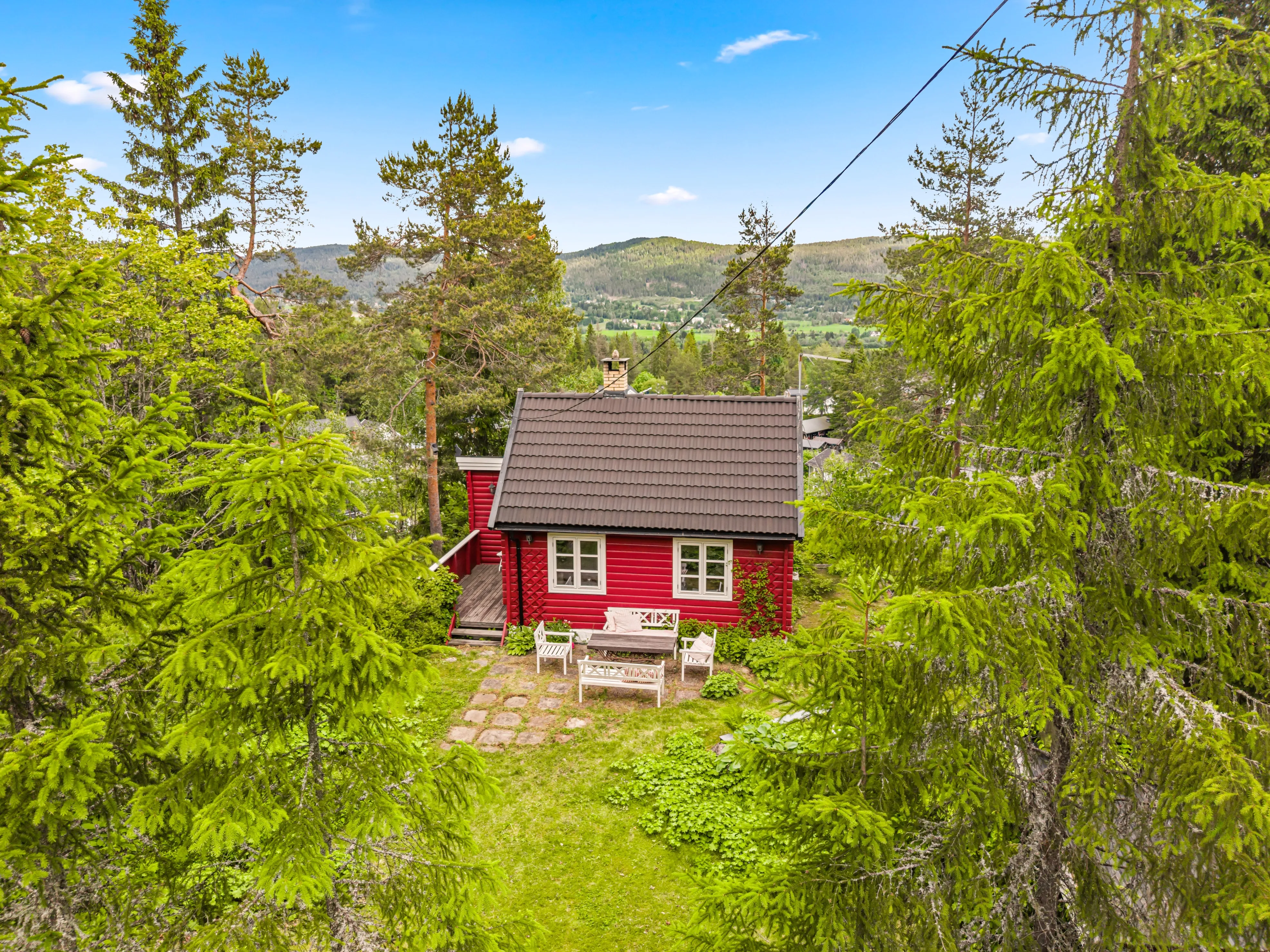 1930s Hakadal Cottage with Expansive Grounds and Terrace - View image 42 of 50