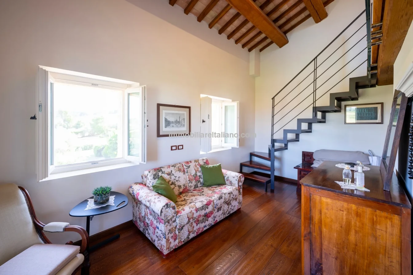 Villa exclusive de 7 chambres avec piscine et maison d'hôtes à Jesi, Italie - Voir l'image 33 sur 56