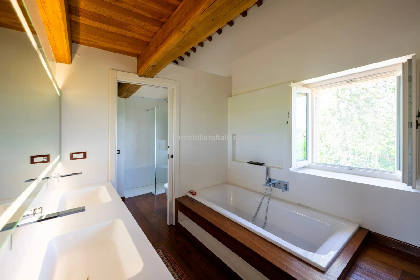 Villa exclusive de 7 chambres avec piscine et maison d'hôtes à Jesi, Italie - Voir l'image 35 sur 56