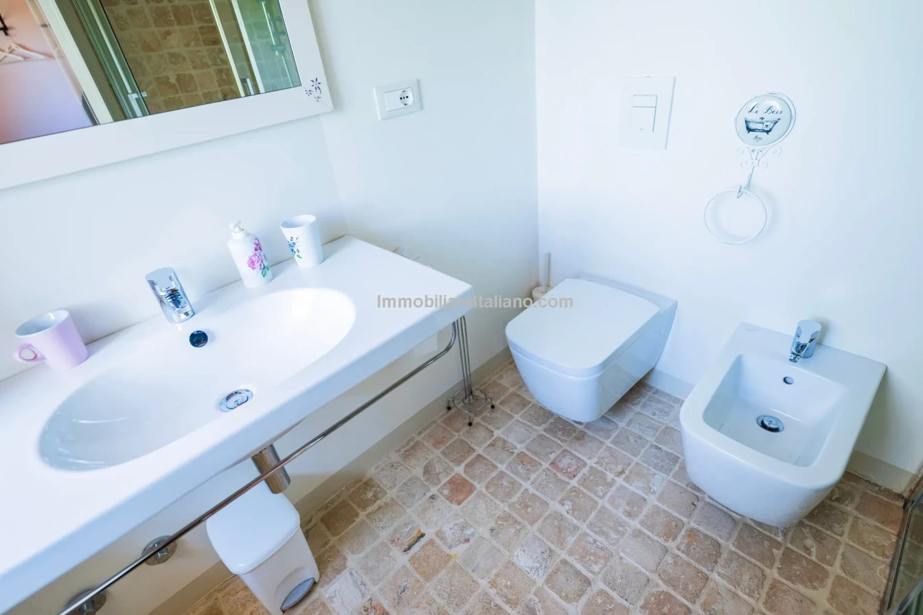 Villa exclusive de 7 chambres avec piscine et maison d'hôtes à Jesi, Italie - Voir l'image 38 sur 56