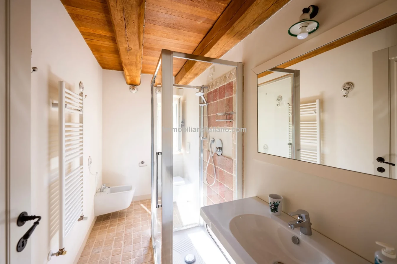Villa exclusive de 7 chambres avec piscine et maison d'hôtes à Jesi, Italie - Voir l'image 42 sur 56