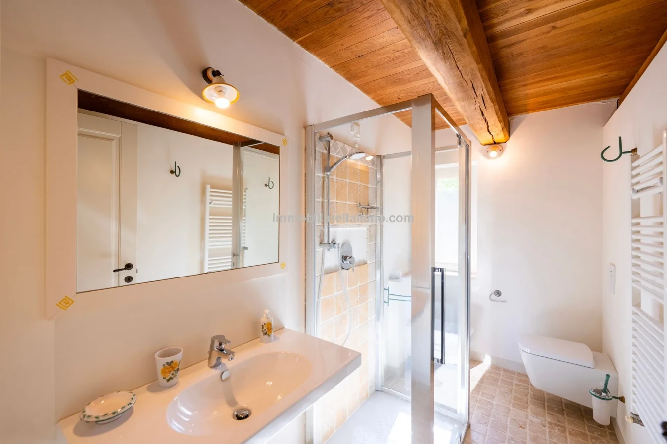 Villa exclusive de 7 chambres avec piscine et maison d'hôtes à Jesi, Italie - Voir l'image 43 sur 56