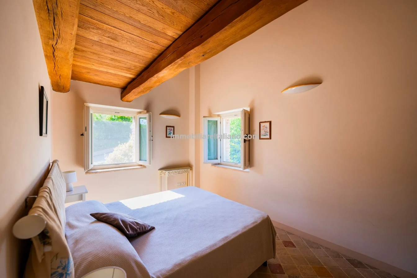 Villa exclusive de 7 chambres avec piscine et maison d'hôtes à Jesi, Italie - Voir l'image 44 sur 56