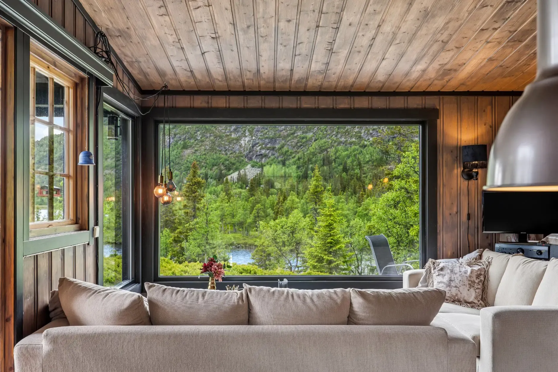 Country House with Garden and Terrace Overlooking Lake, Nore og Uvdal - View image 10 of 31
