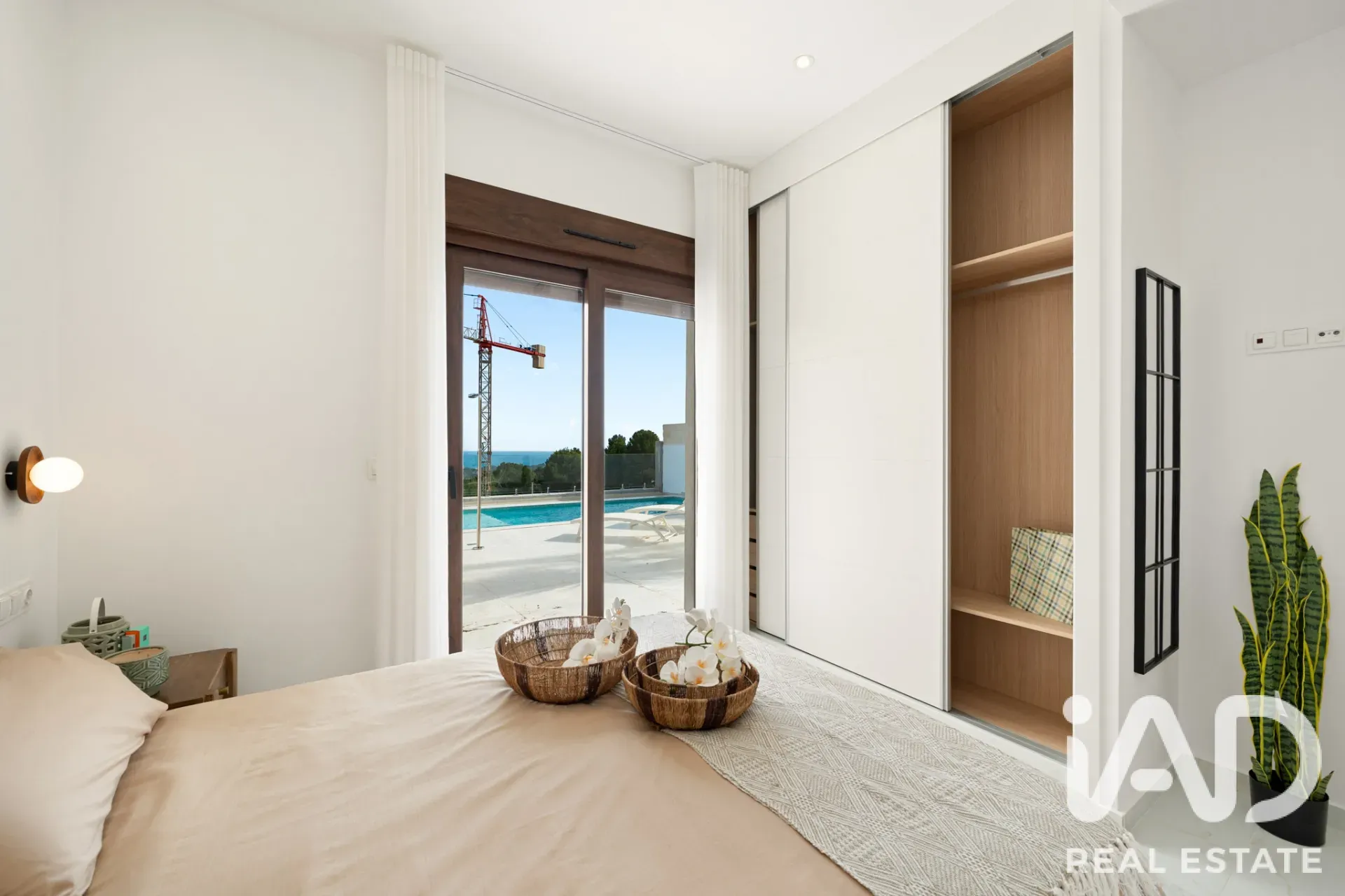 Casa moderna com 3 quartos, piscina e jardim em Polop, Espanha - Ver imagem 17 de 40