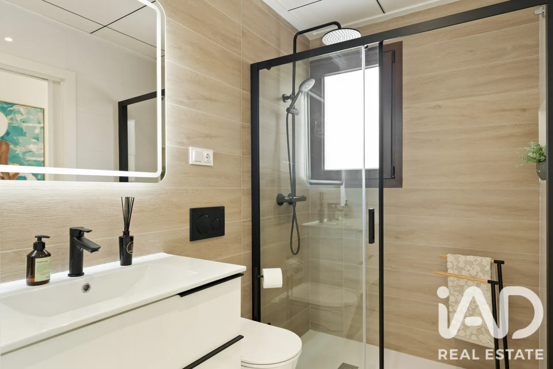 Casa moderna com 3 quartos, piscina e jardim em Polop, Espanha - Ver imagem 23 de 40