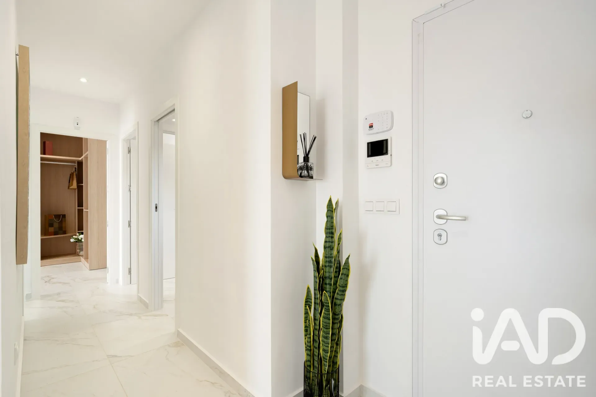 Casa moderna com 3 quartos, piscina e jardim em Polop, Espanha - Ver imagem 27 de 40