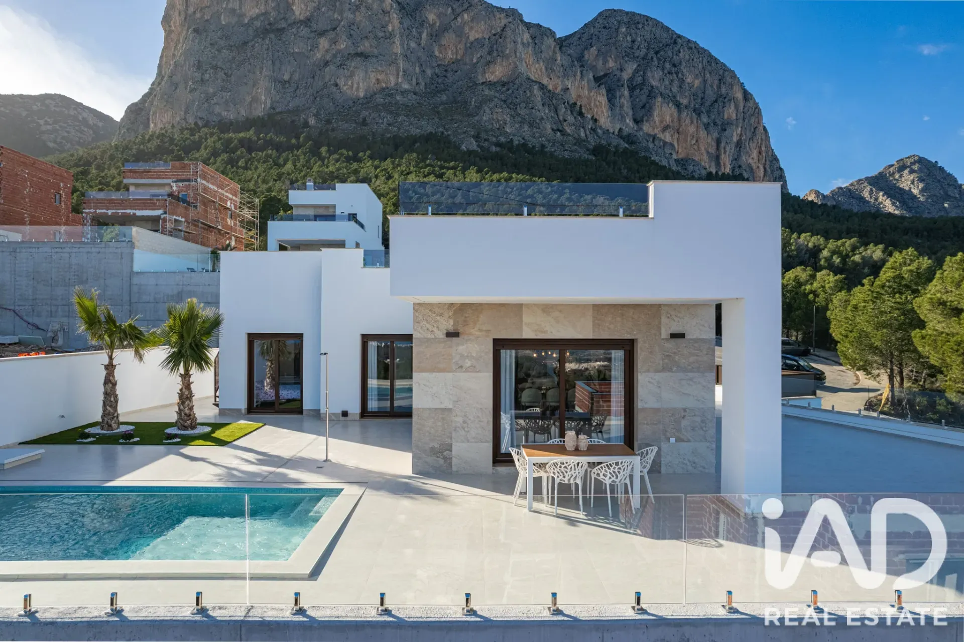 Casa moderna com 3 quartos, piscina e jardim em Polop, Espanha - Ver imagem 30 de 40