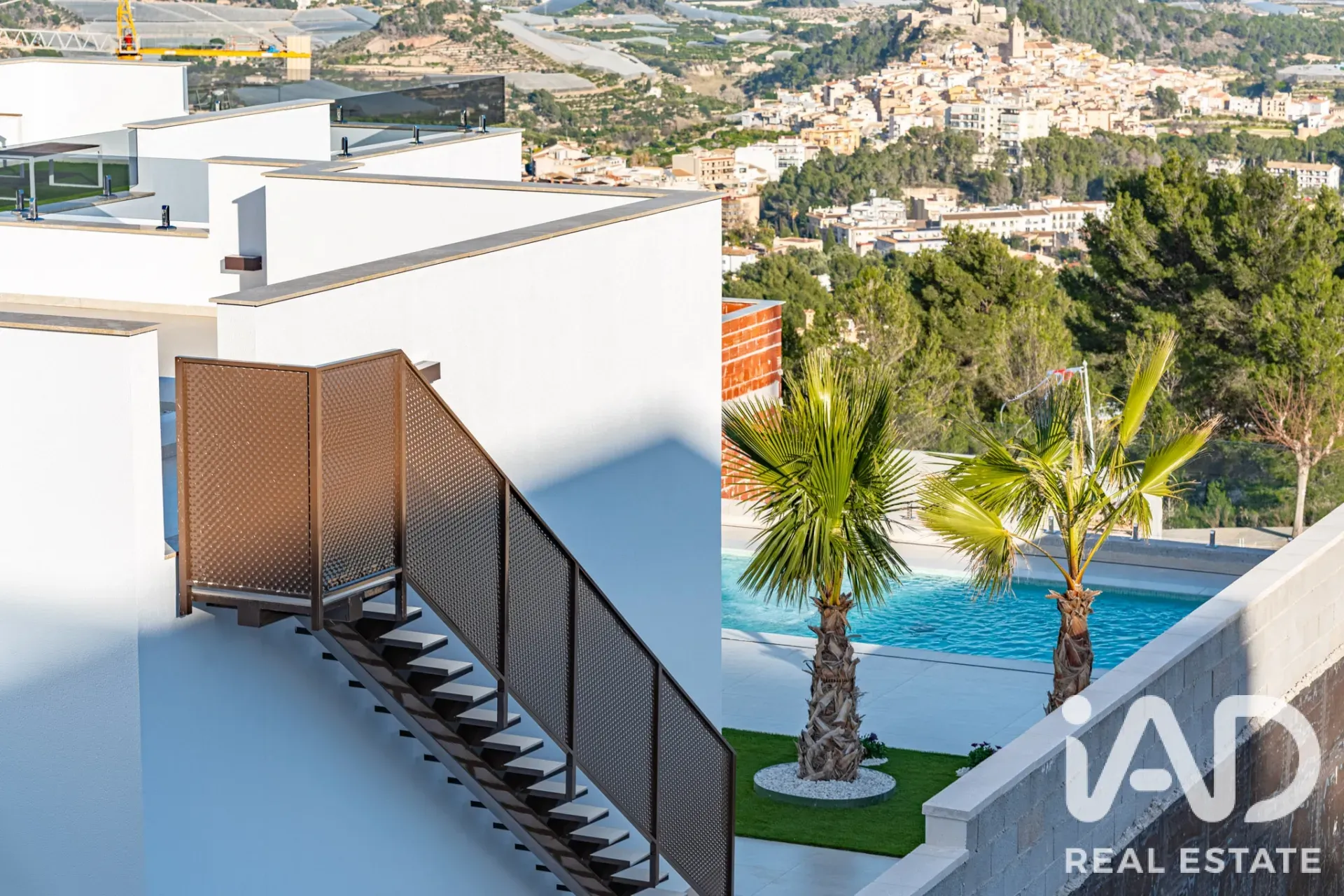 Casa moderna com 3 quartos, piscina e jardim em Polop, Espanha - Ver imagem 32 de 40