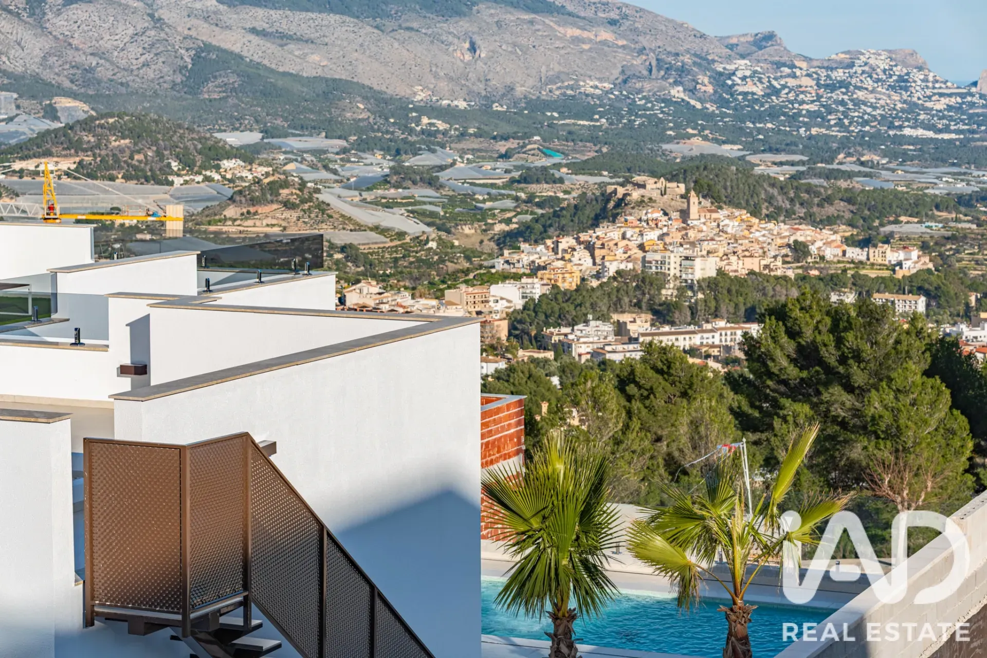 Casa moderna com 3 quartos, piscina e jardim em Polop, Espanha - Ver imagem 34 de 40