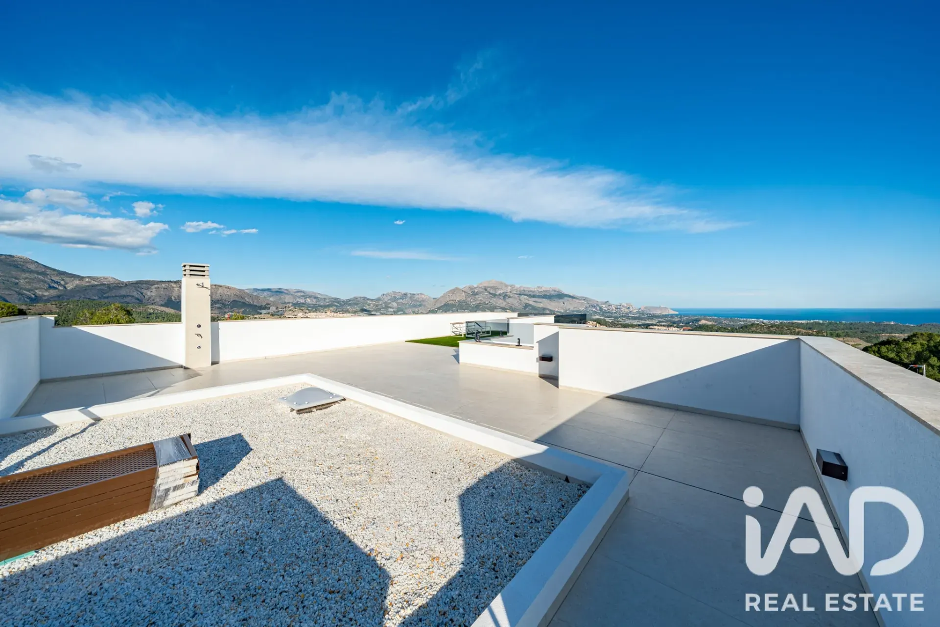 Casa moderna com 3 quartos, piscina e jardim em Polop, Espanha - Ver imagem 37 de 40