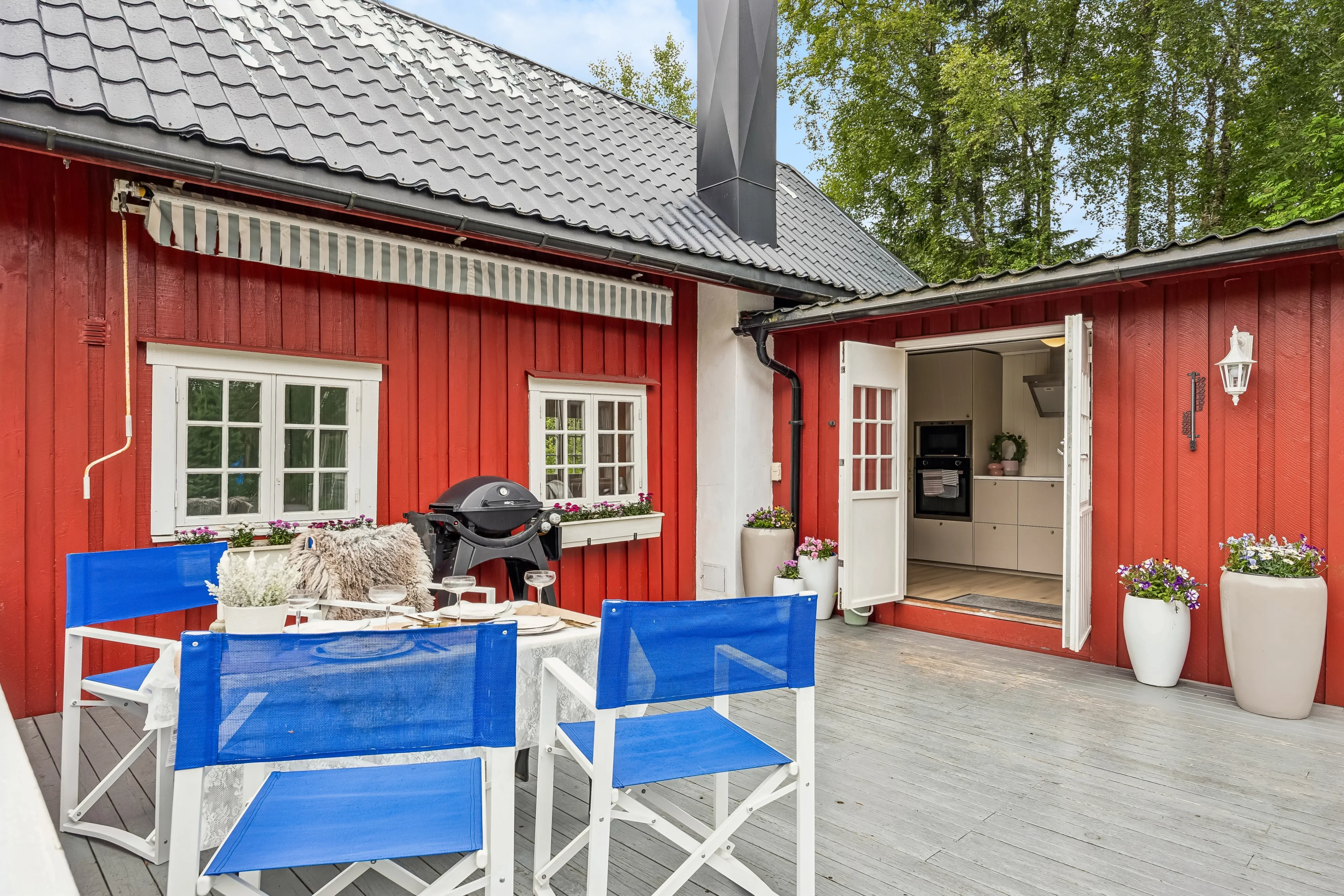 Casa di campagna a Vikhammer degli anni ’30 con giardino e cucina moderna - Visualizza immagine 23 di 38