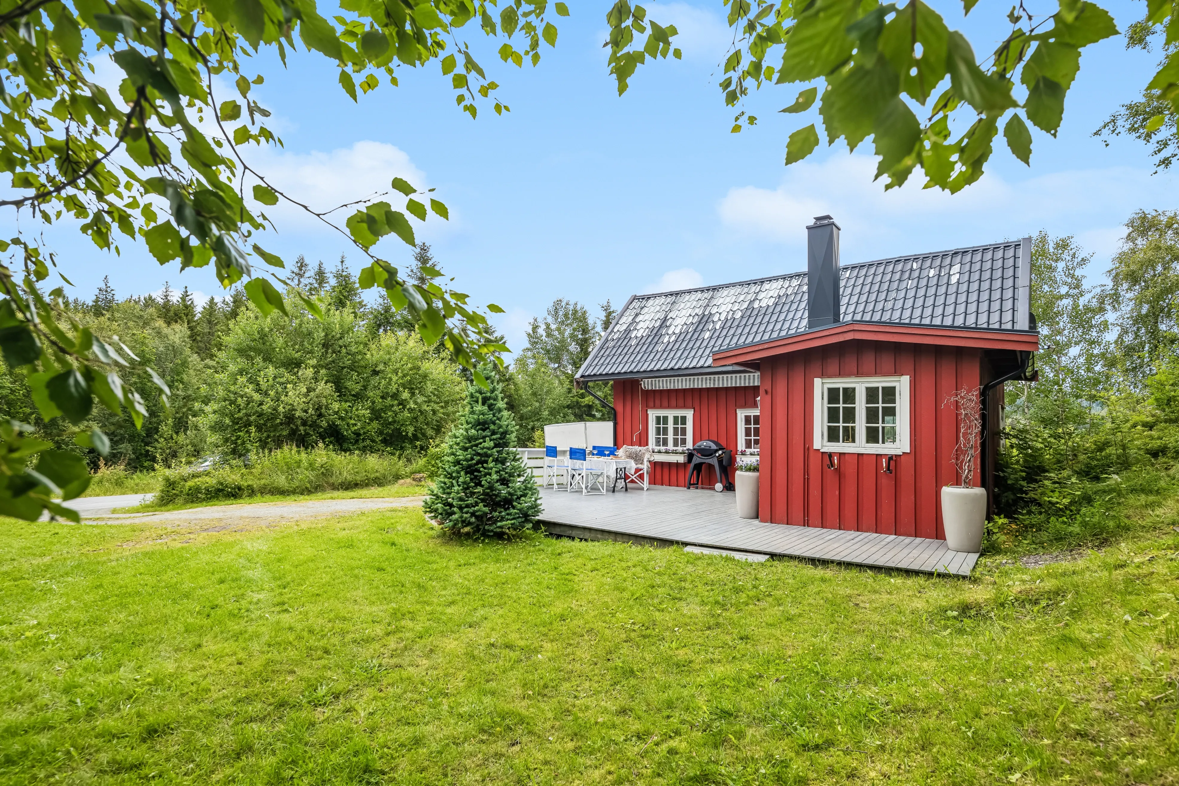 Casa di campagna a Vikhammer degli anni ’30 con giardino e cucina moderna - Visualizza immagine 37 di 38