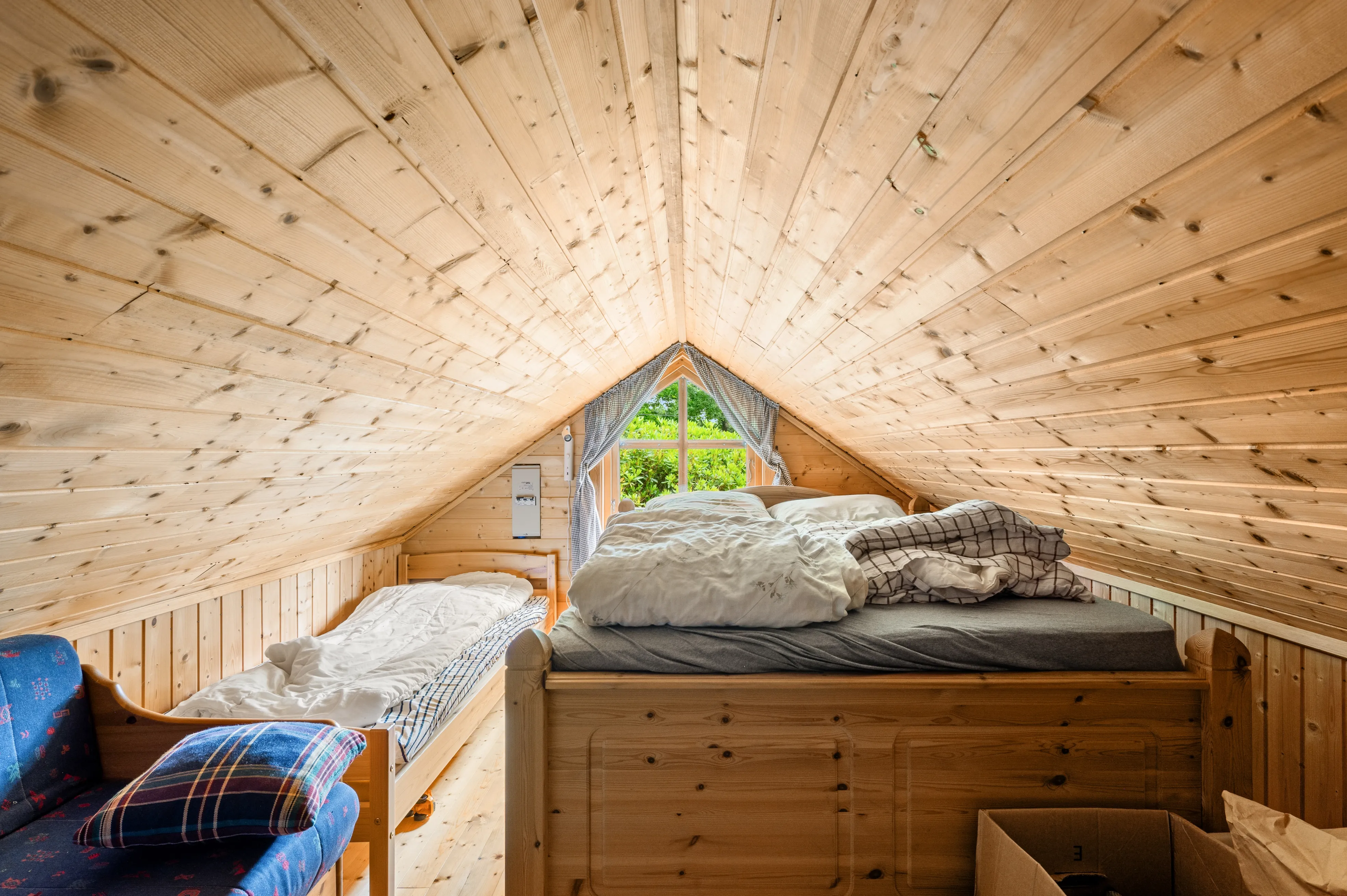 1990s Norwegian Cabin with Expansive Garden and Mooring Access - View image 13 of 39