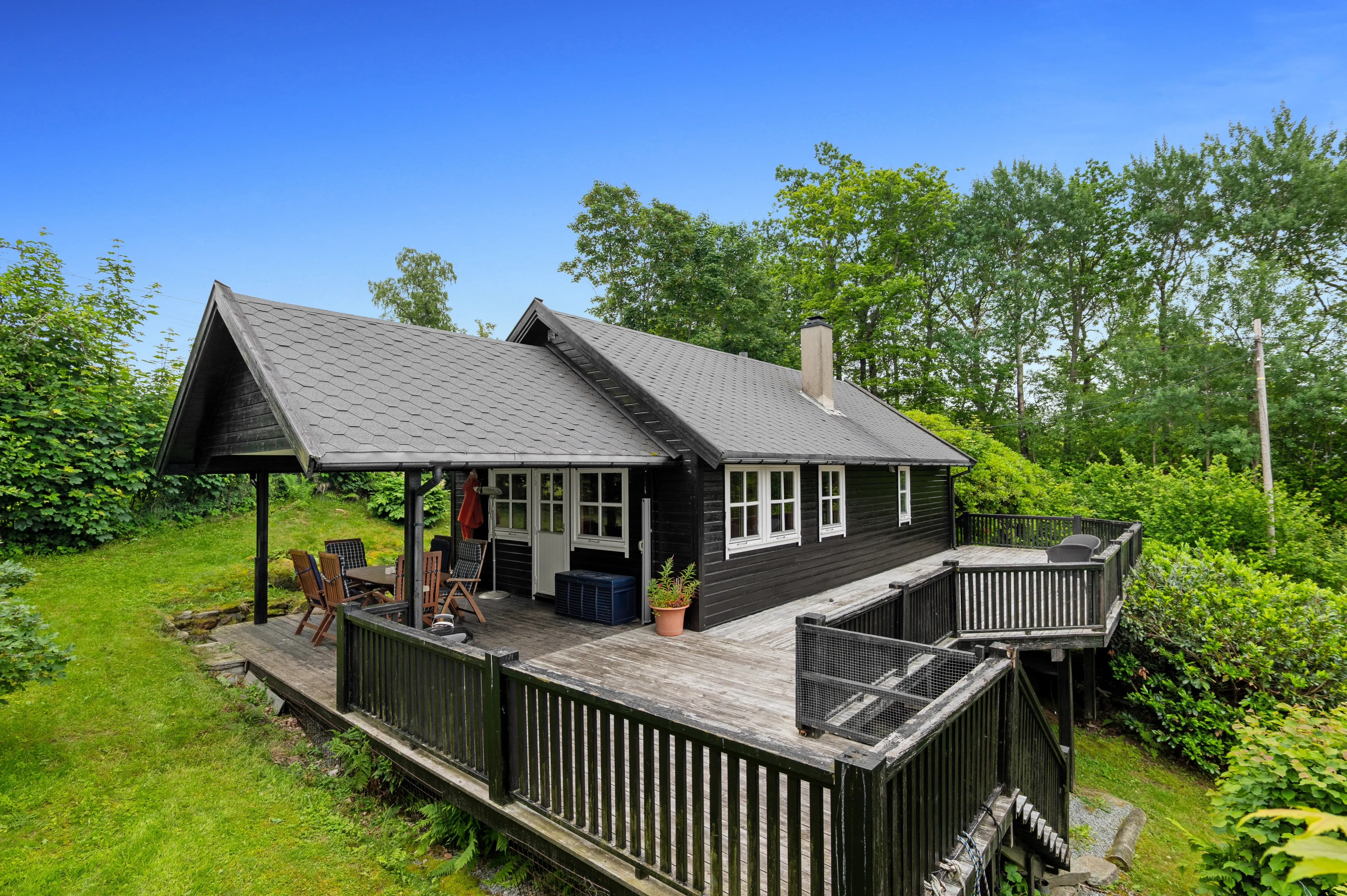 1990s Norwegian Cabin with Expansive Garden and Mooring Access - View image 19 of 39