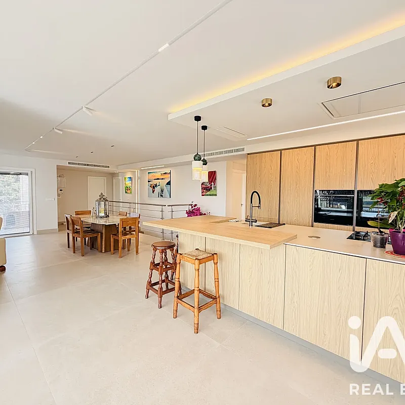 View image 10