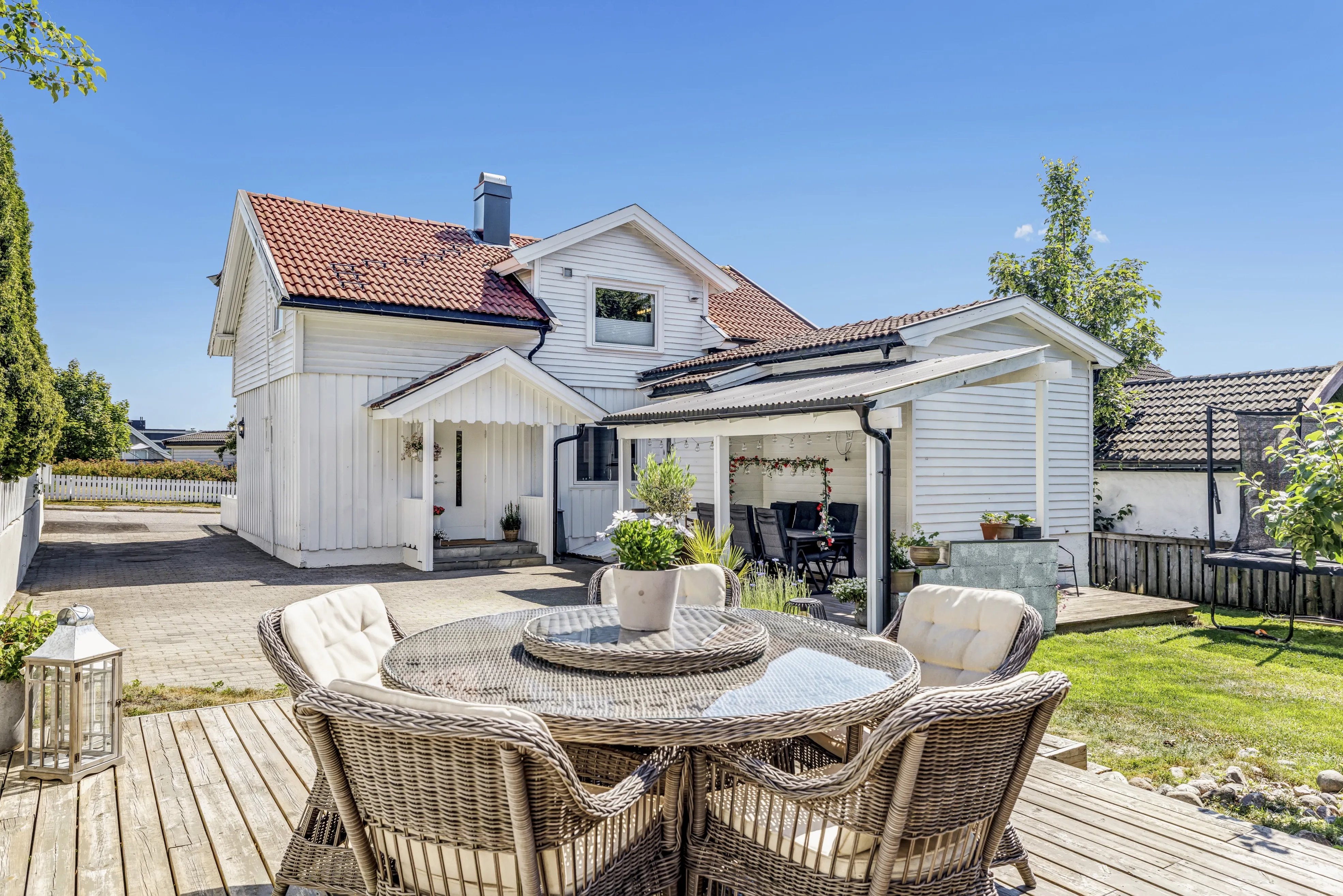 1911 Family Home with Garden and Balcony in Larvik, Norway - Image 1