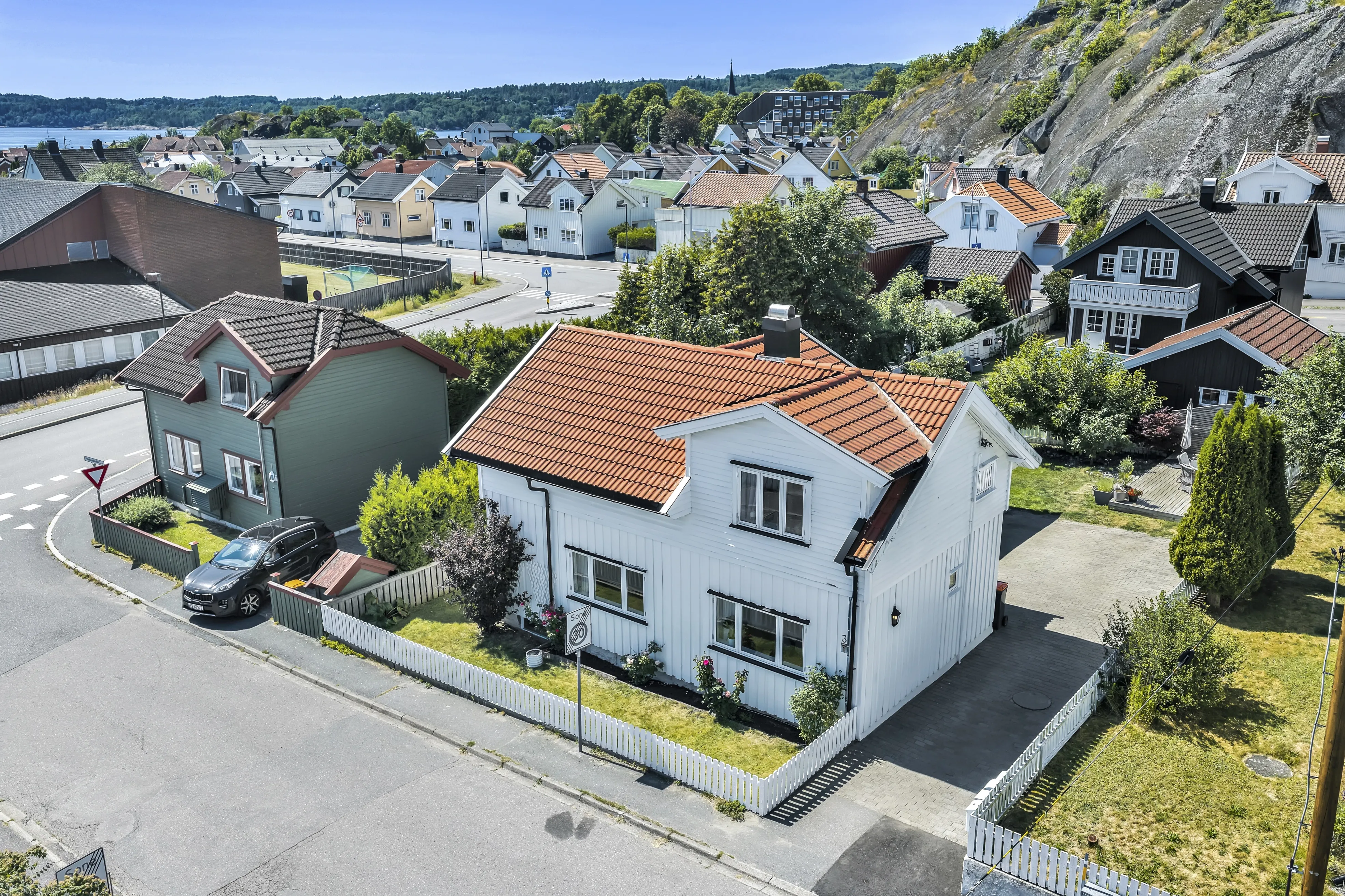 1911 Family Home with Garden and Balcony in Larvik, Norway - Image 2