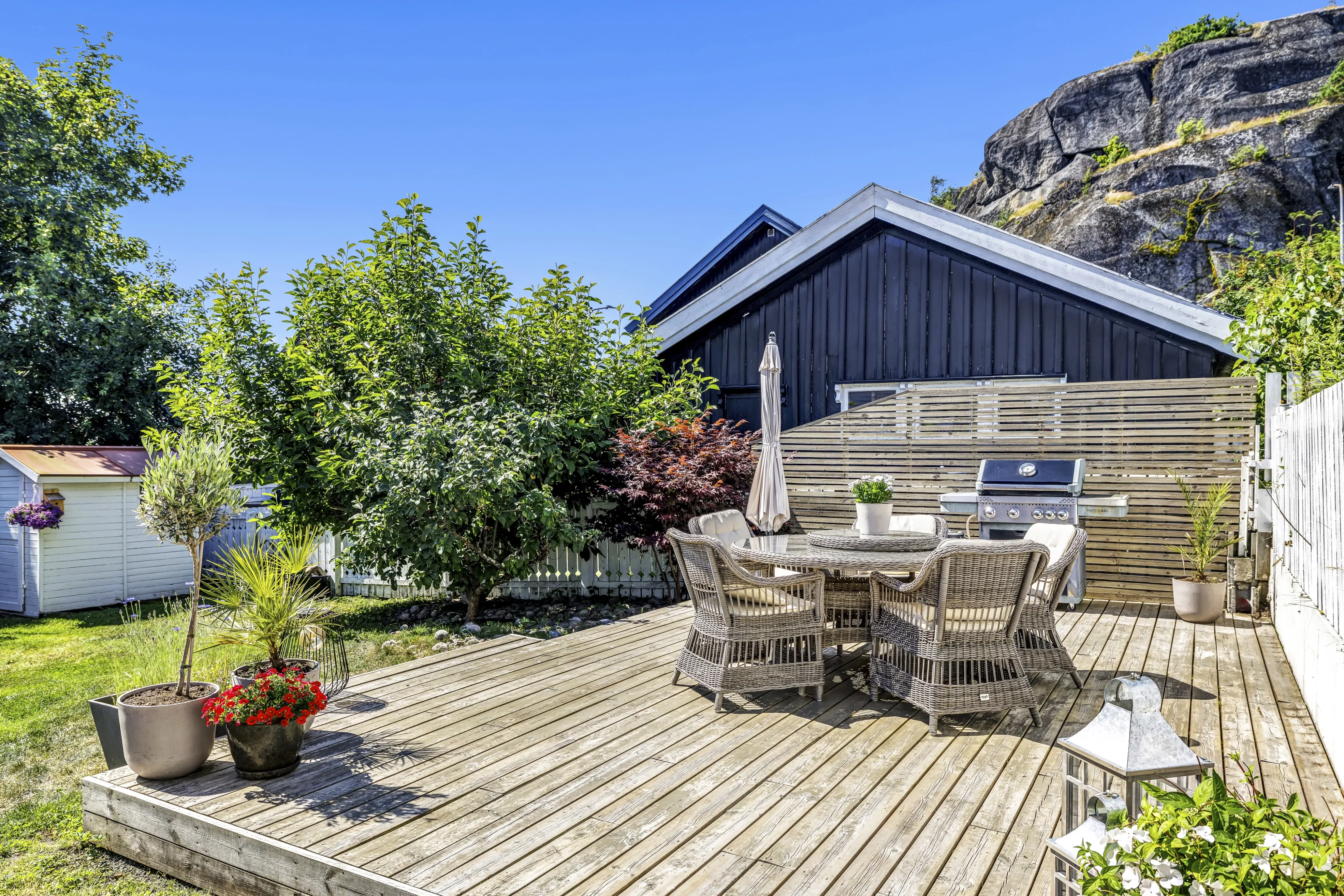 1911 Family Home with Garden and Balcony in Larvik, Norway - Image 4