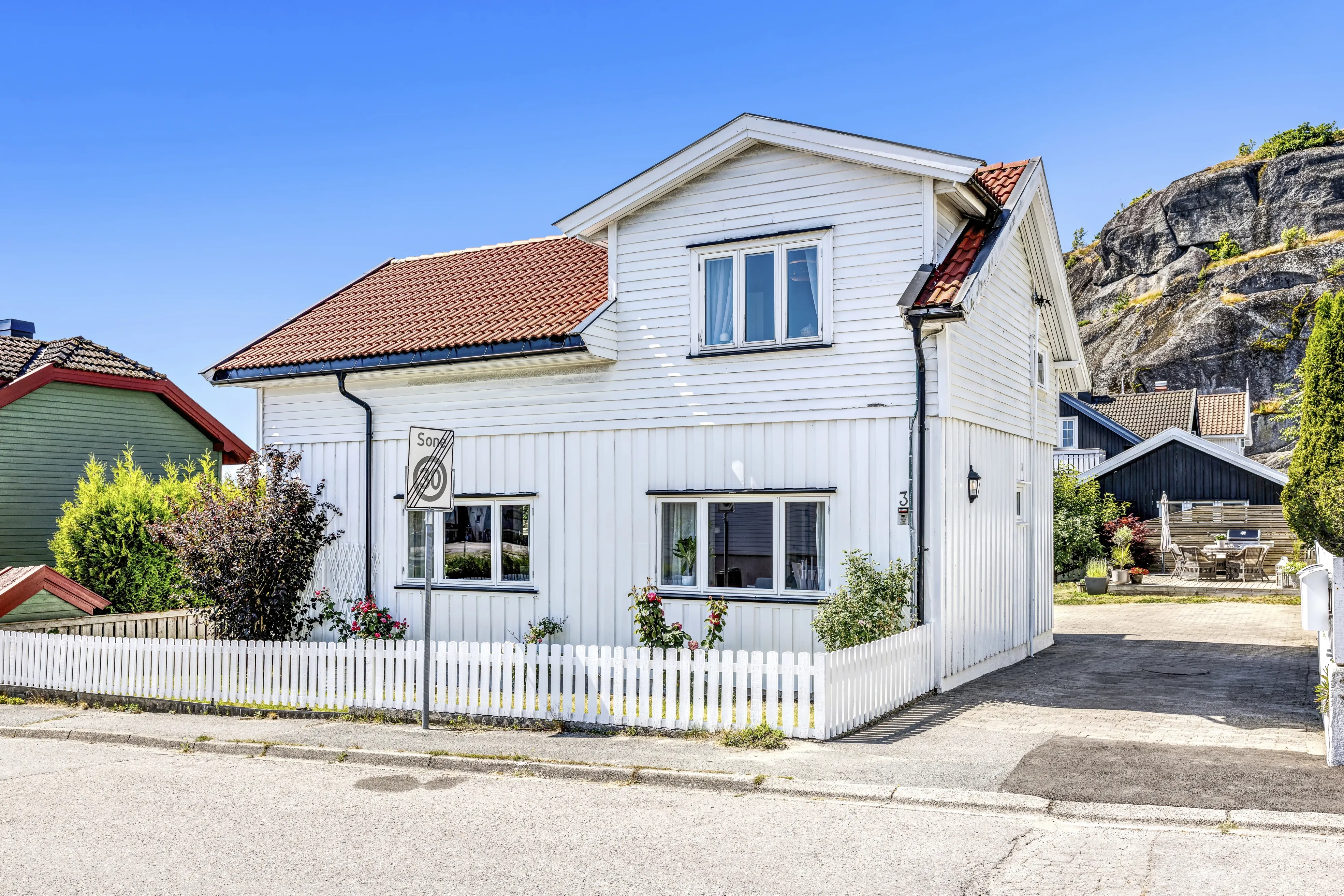 1911 Family Home with Garden and Balcony in Larvik, Norway - View image 8 of 42