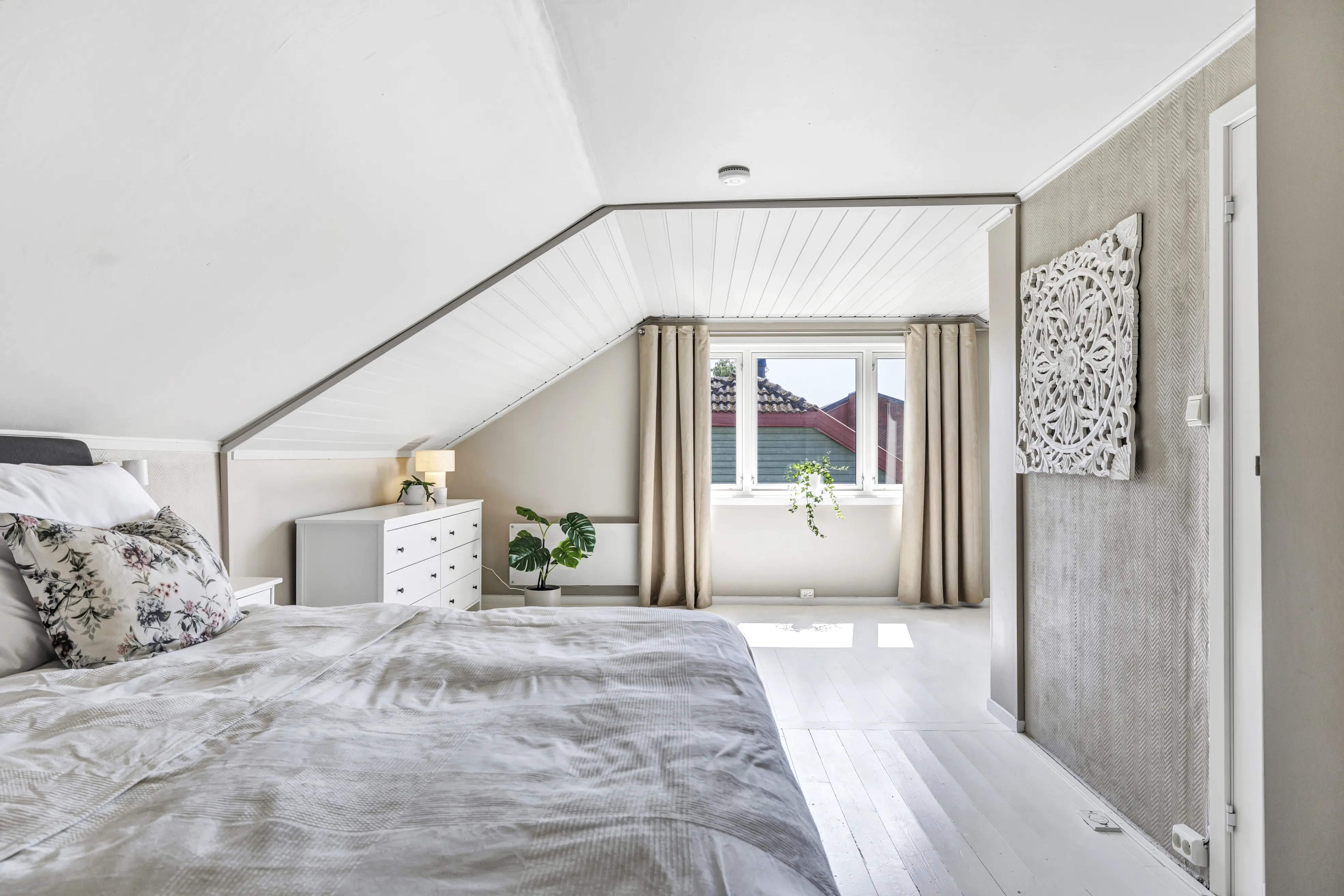 1911 Family Home with Garden and Balcony in Larvik, Norway - View image 27 of 42