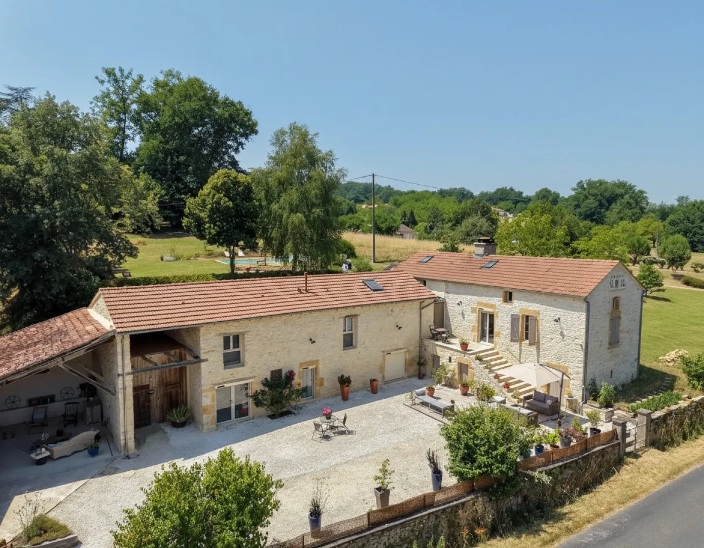 Contemporary 4-Bedroom House with Pool and Garden in Gourdon, France - Image 1