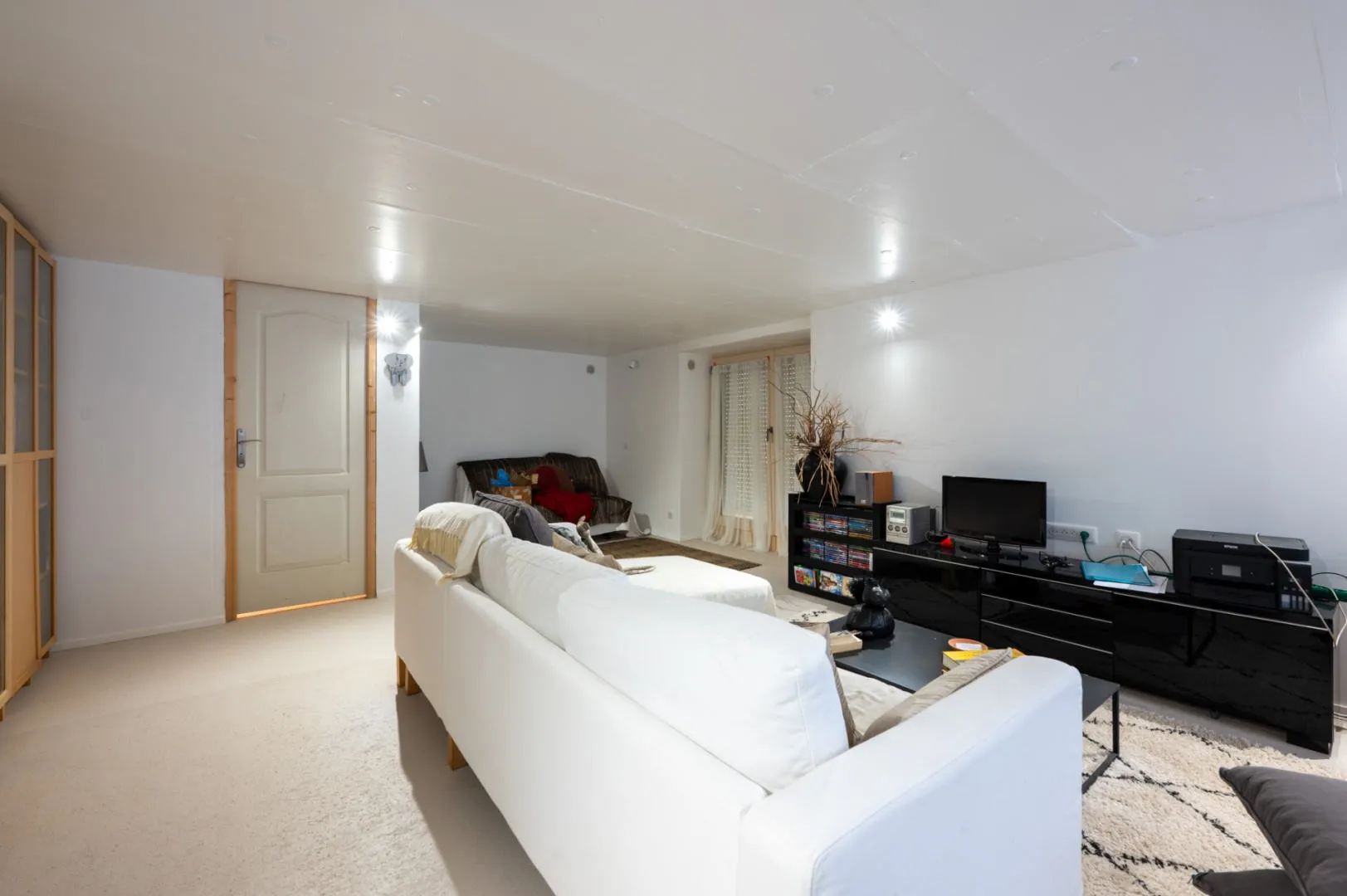 Contemporary 4-Bedroom House with Pool and Garden in Gourdon, France - View image 24 of 31