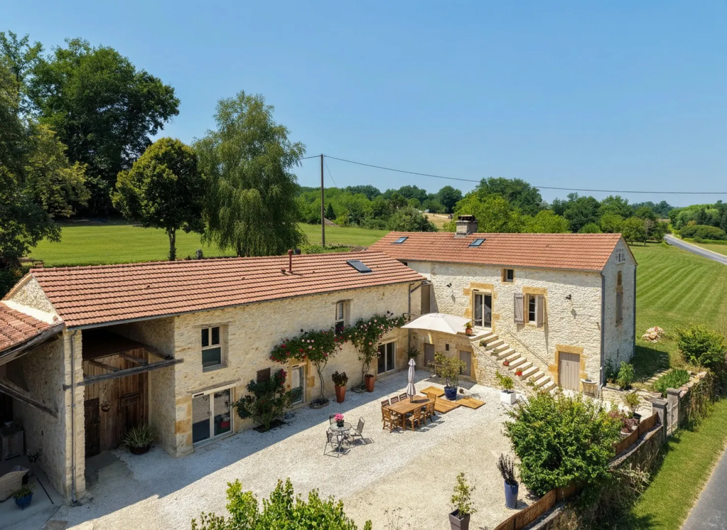 Contemporary 4-Bedroom House with Pool and Garden in Gourdon, France - View image 29 of 31