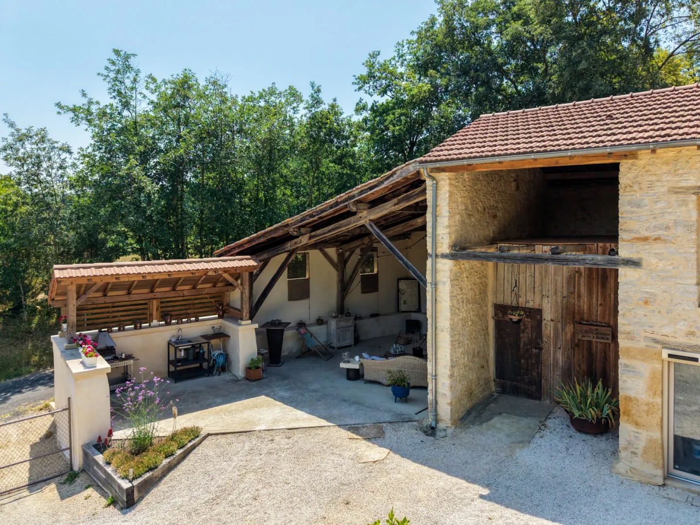 Contemporary 4-Bedroom House with Pool and Garden in Gourdon, France - View image 31 of 31
