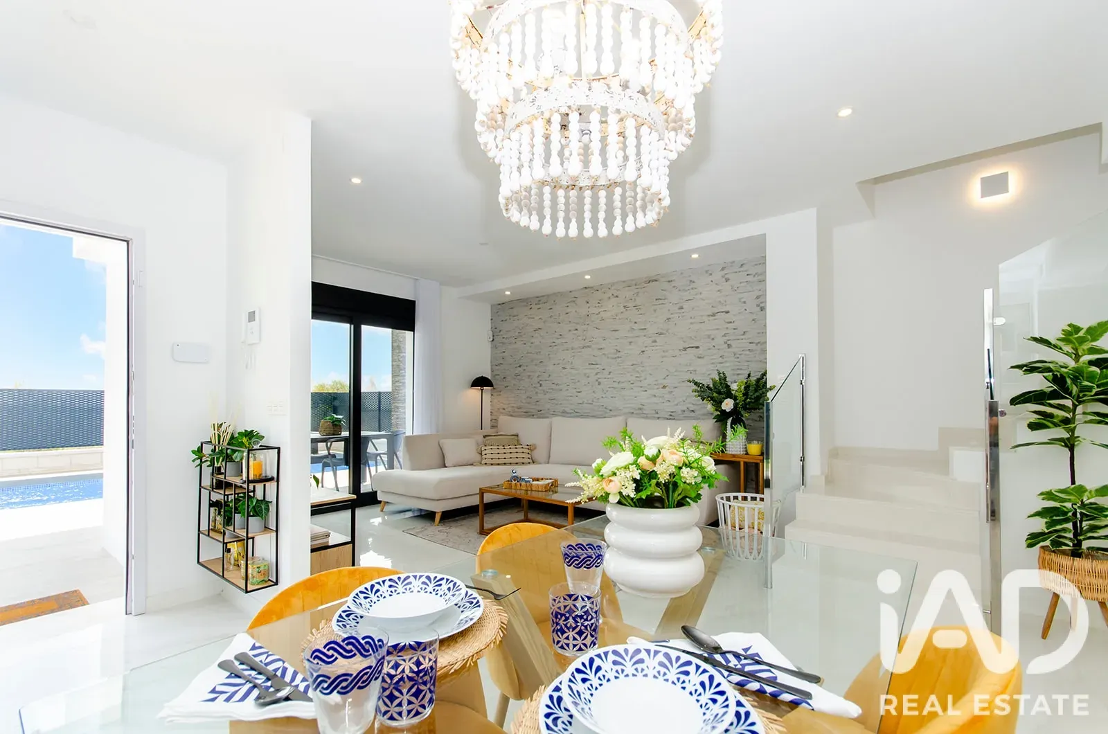 Modern 3-Bedroom House with Pool in Orihuela's Sunny Locale - Image 2
