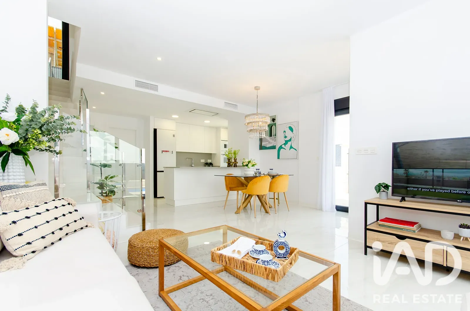 Modern 3-Bedroom House with Pool in Orihuela's Sunny Locale - Image 3