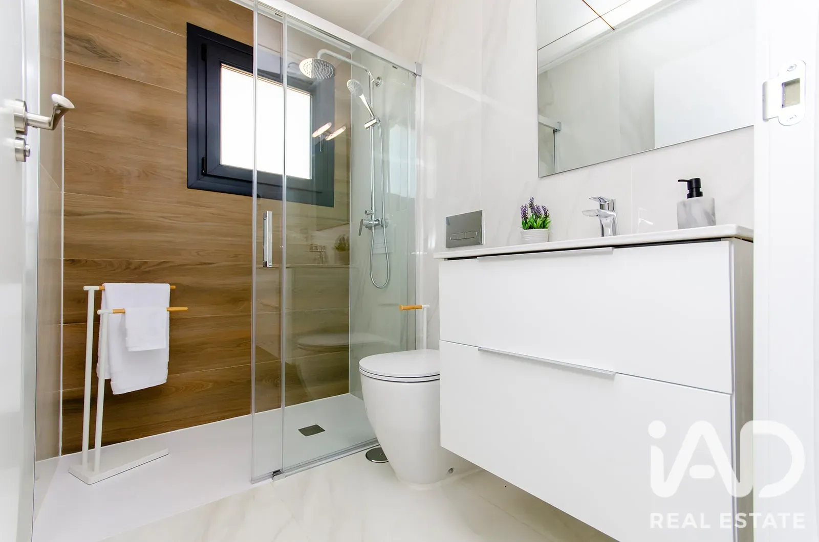 Modern 3-Bedroom House with Pool in Orihuela's Sunny Locale - View image 7 of 36