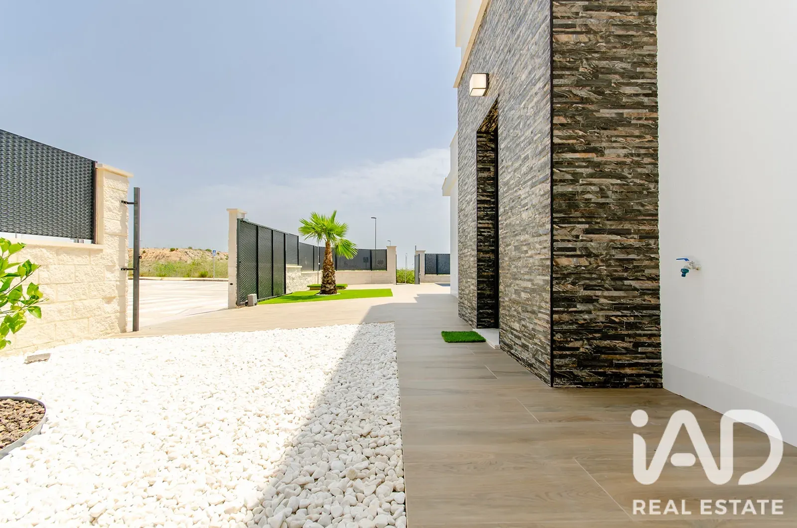 Modern 3-Bedroom House with Pool in Orihuela's Sunny Locale - View image 32 of 36