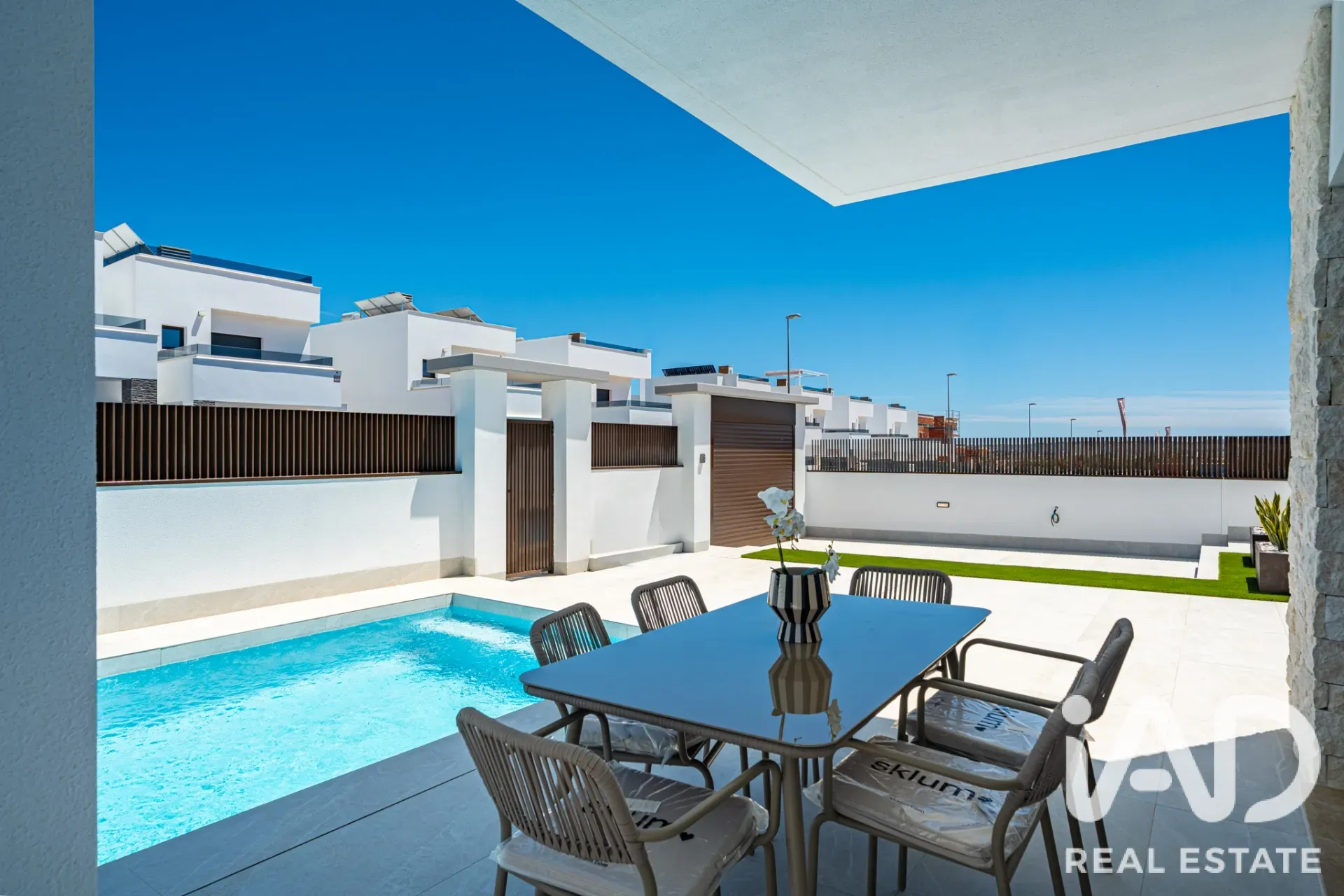 Modern 4-Bedroom Villa with Pool and Garden in Orihuela Spain - Image 4