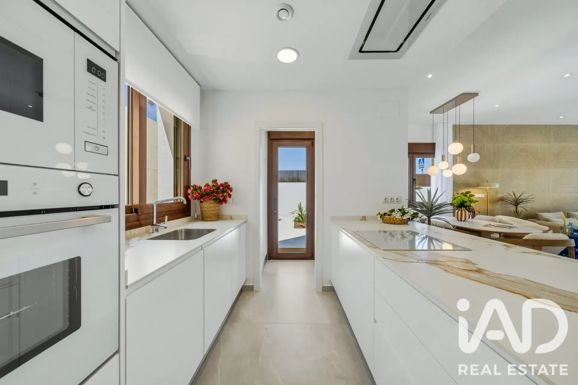 Modern 4-Bedroom Villa with Pool and Garden in Orihuela Spain - View image 9 of 39