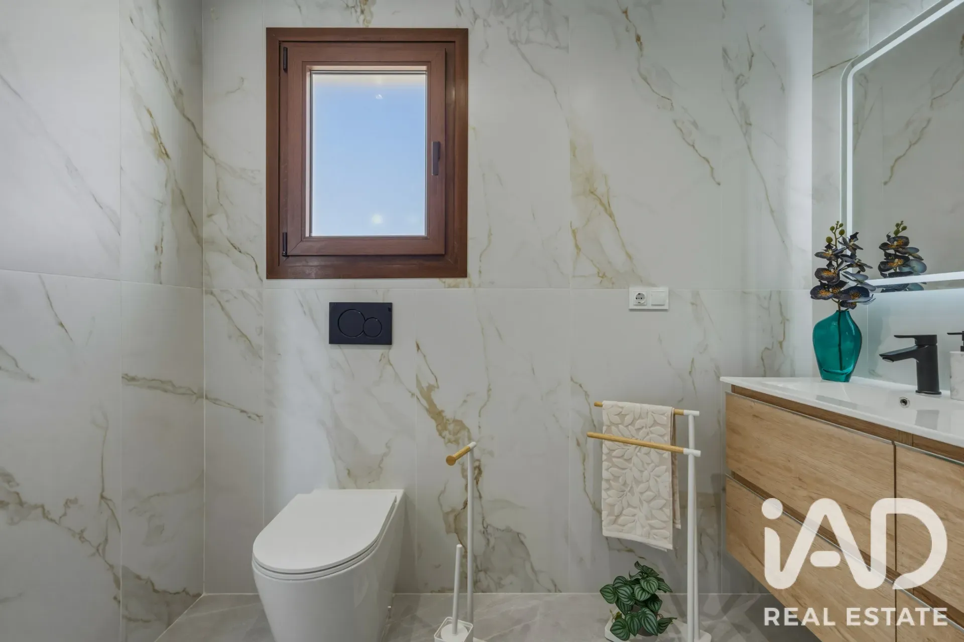 Modern 4-Bedroom Villa with Pool and Garden in Orihuela Spain - View image 24 of 39
