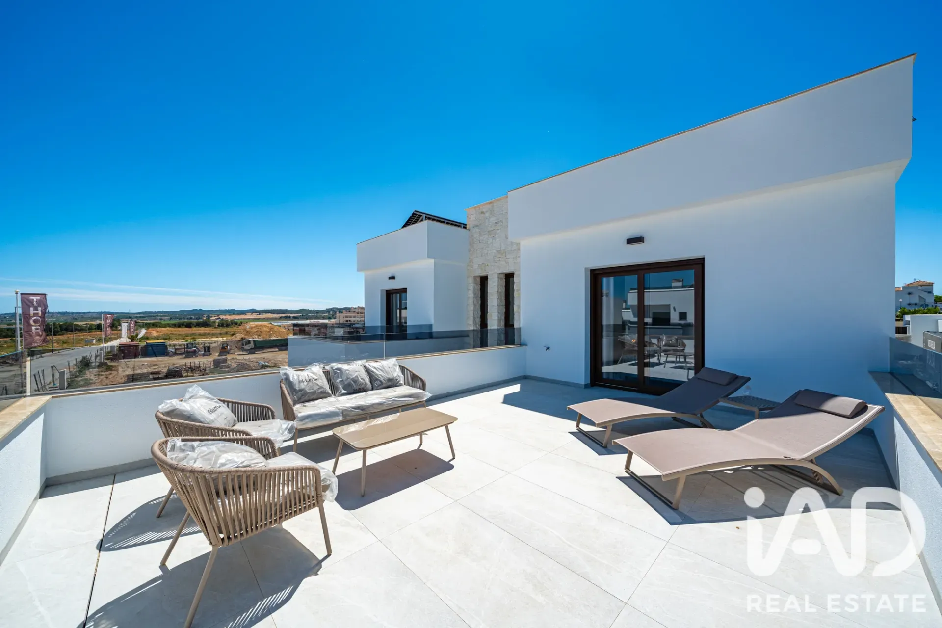 Modern 4-Bedroom Villa with Pool and Garden in Orihuela Spain - View image 25 of 39